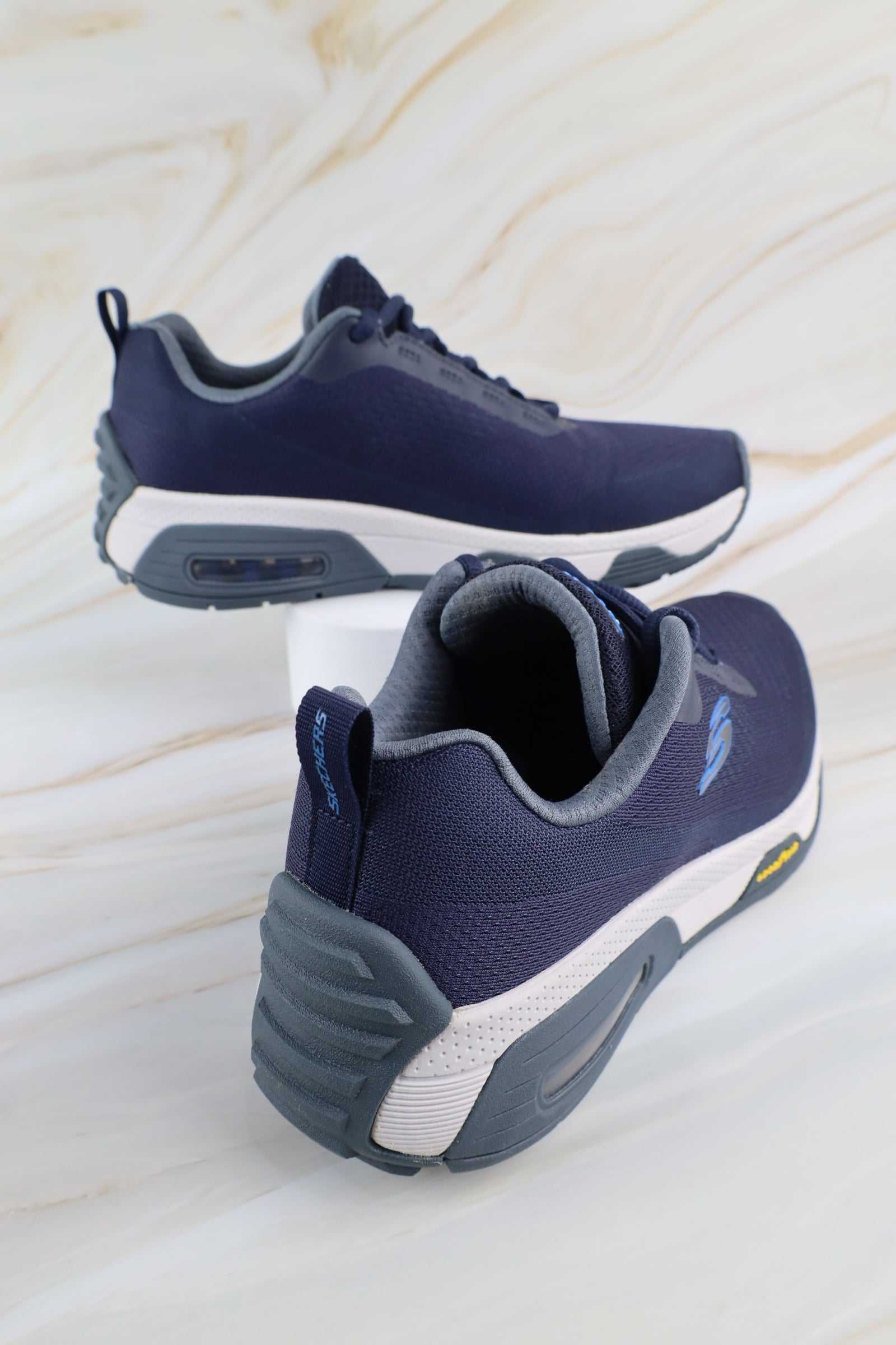 سكيتشرز رجالي اير اكستريم 232257