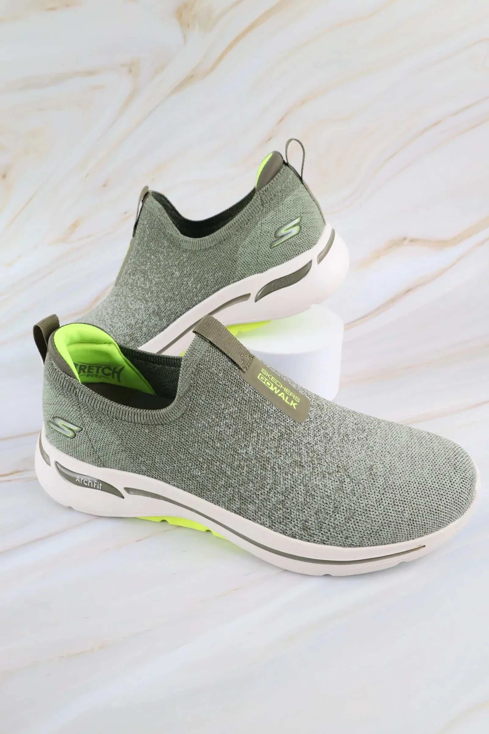 سكيتشرز رجالي جو ووك آرتش فيت 216256