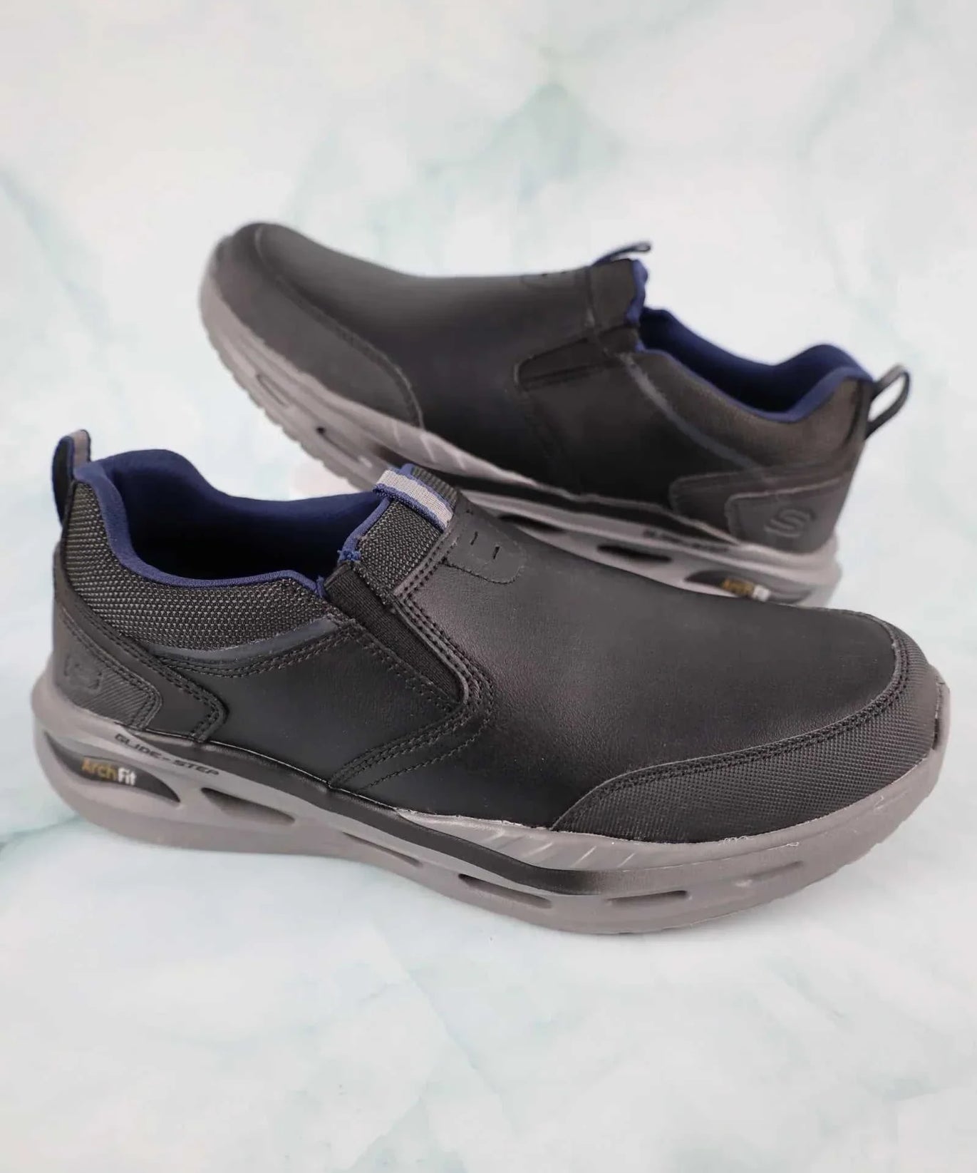 سكيتشرز رجالي آرتش فيت 210481