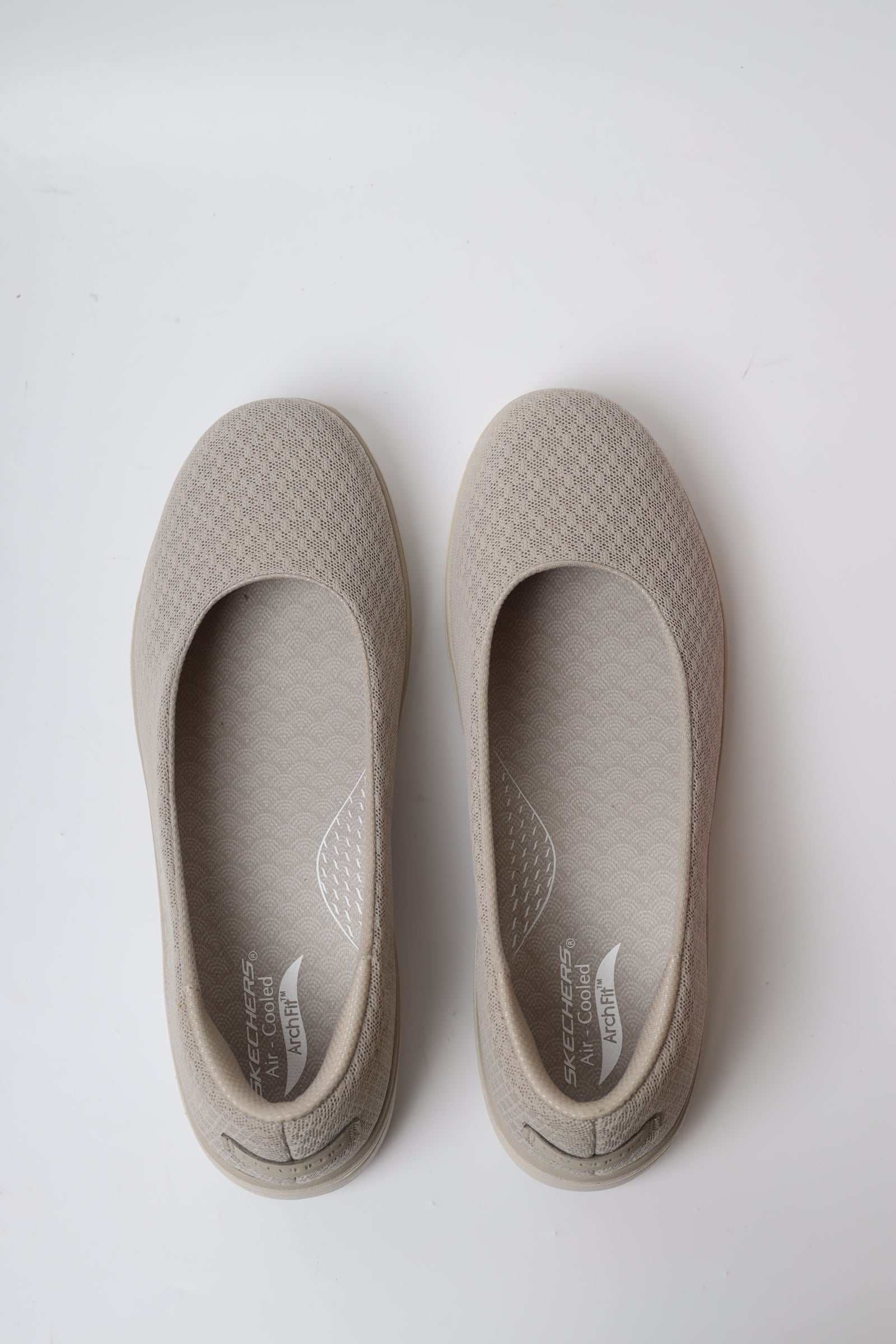 سكيتشرز رجالي آرتش فيت 138902