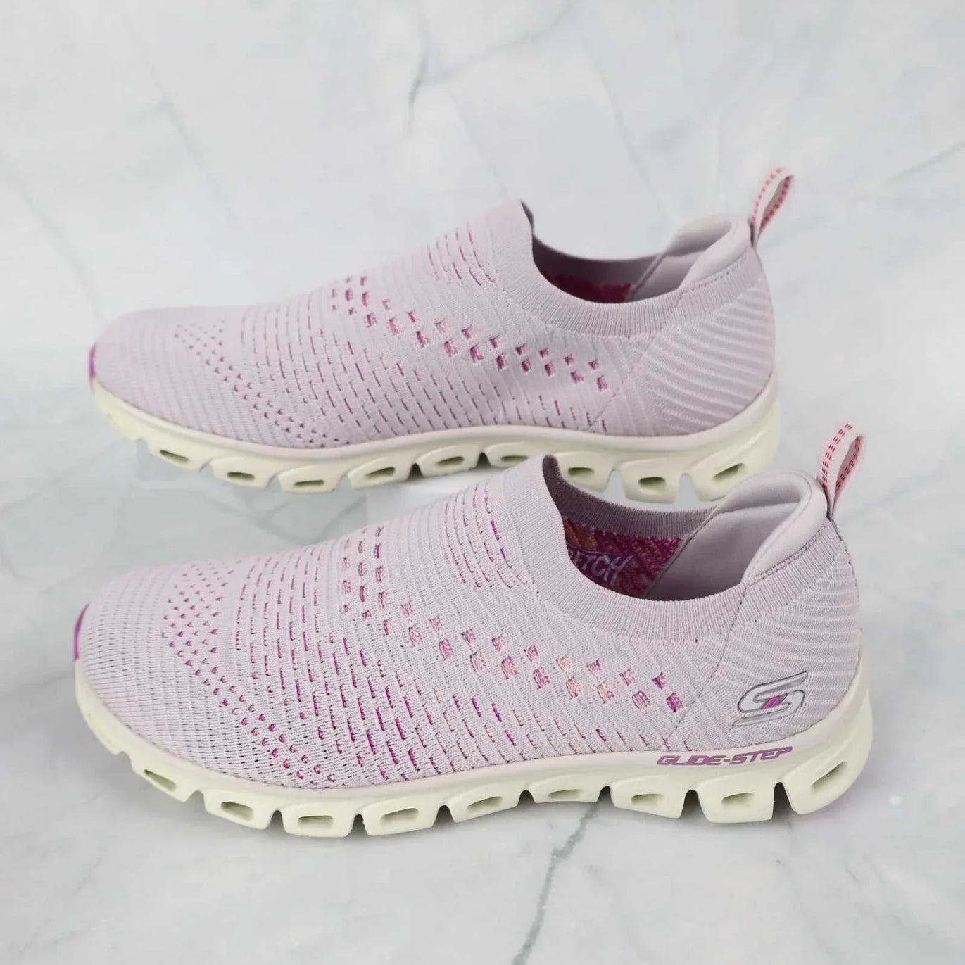 سكيتشرز نسائي جلايد ستيب 104121