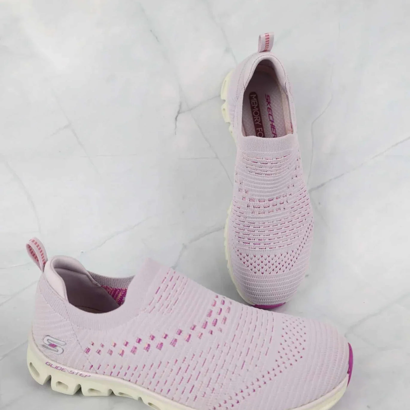 سكيتشرز نسائي جلايد ستيب 104121