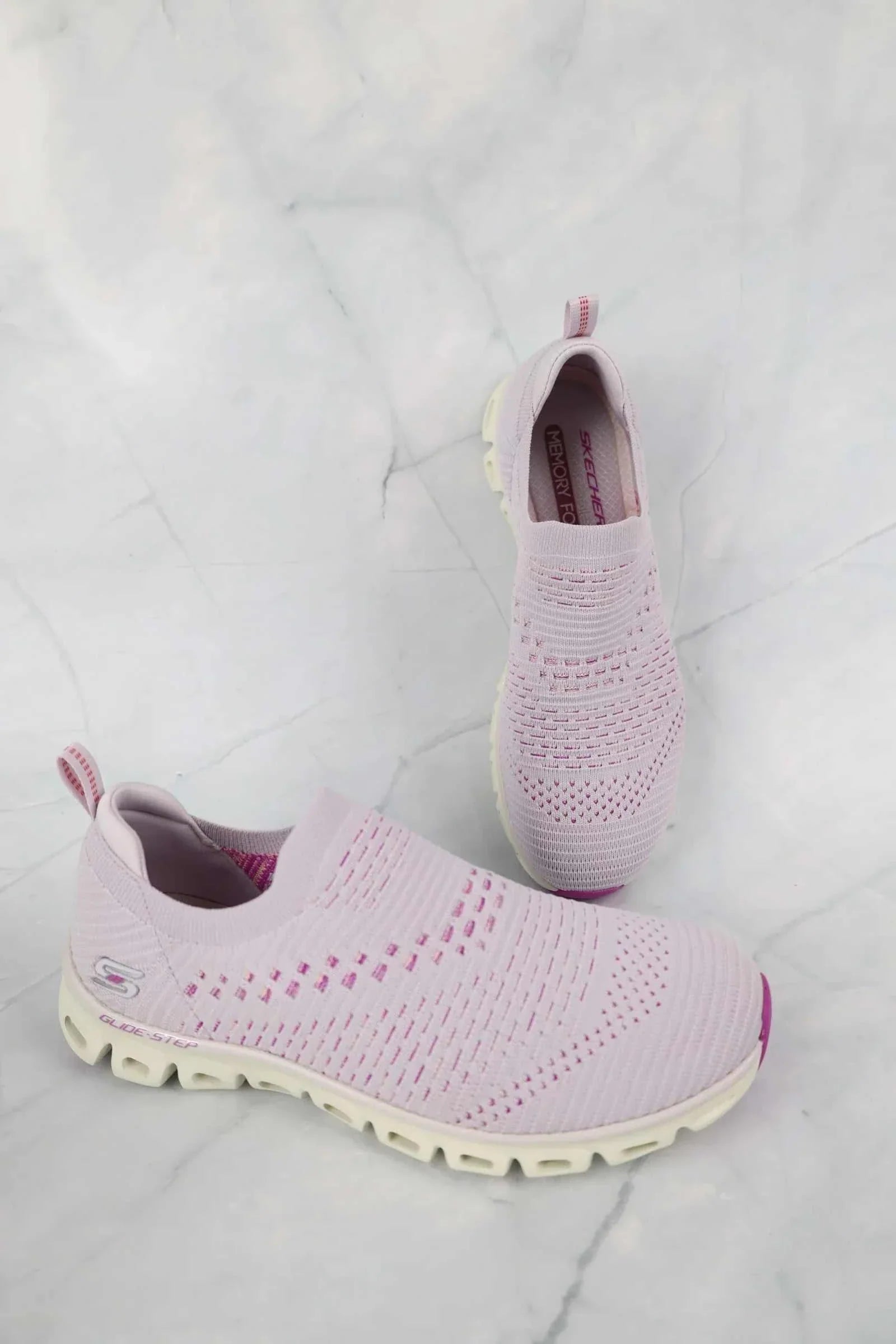 سكيتشرز نسائي جلايد ستيب 104121