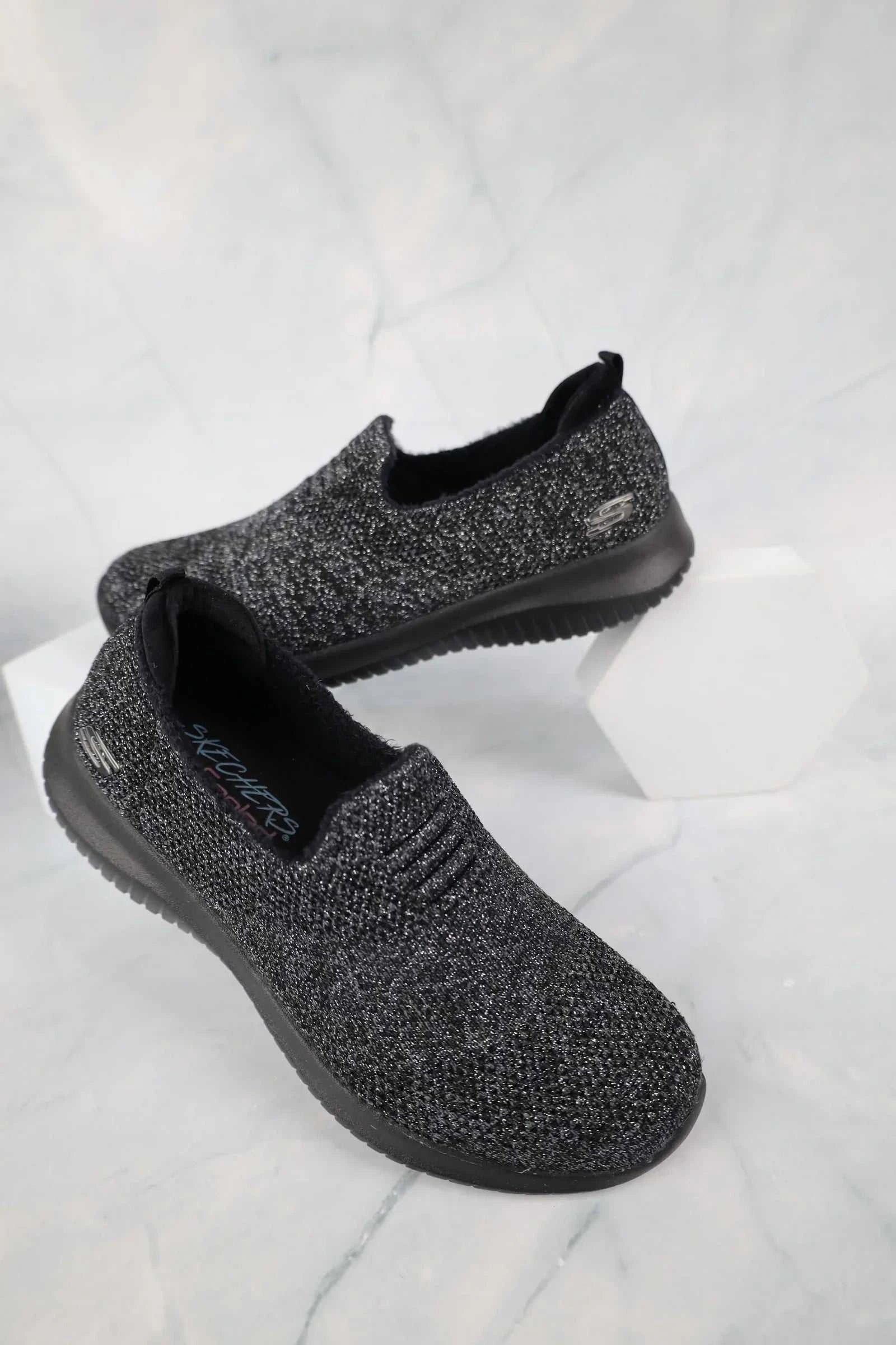 سكيتشرز نسائي ألترا فليكس 13126