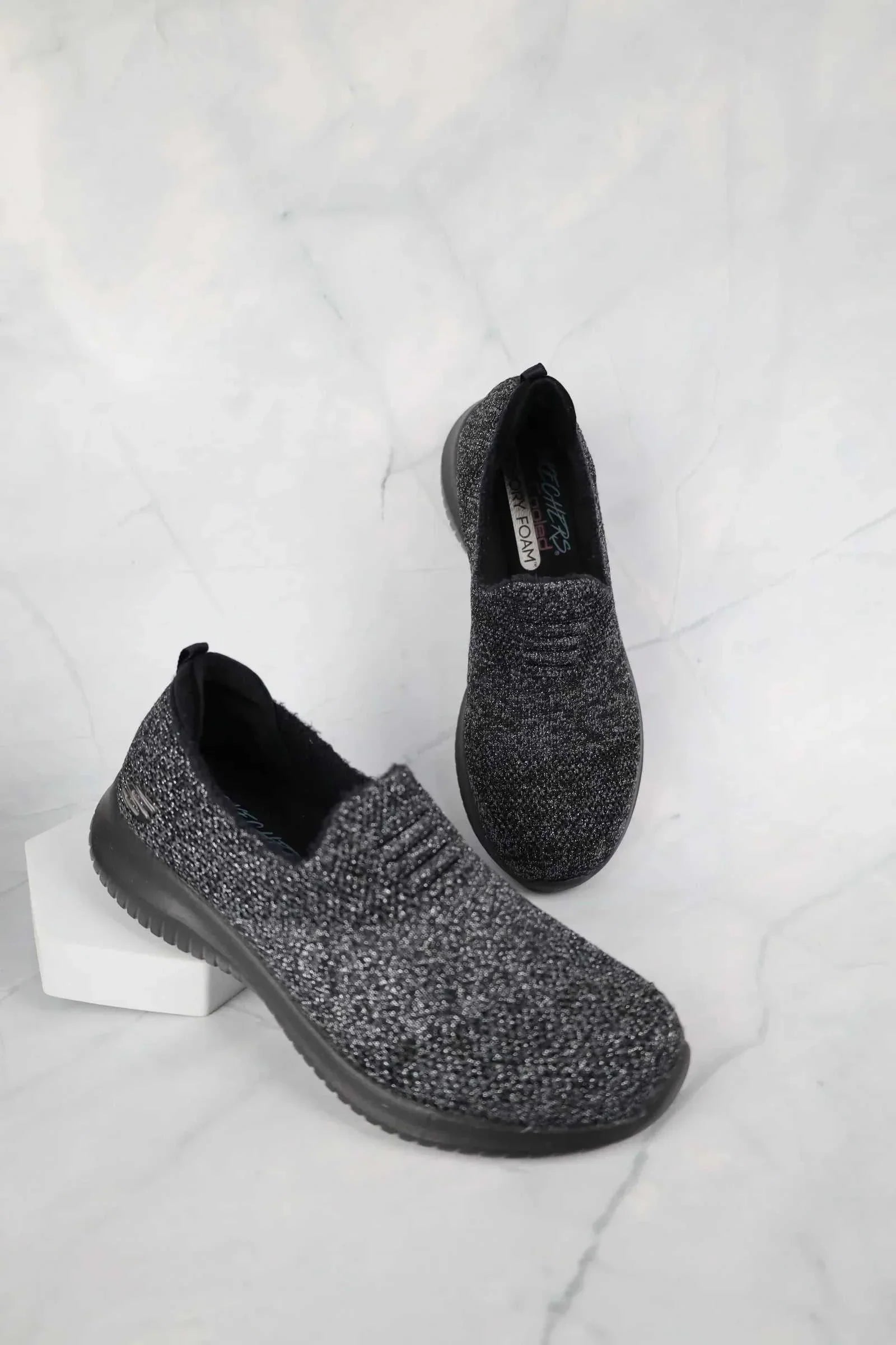 سكيتشرز نسائي ألترا فليكس 13126