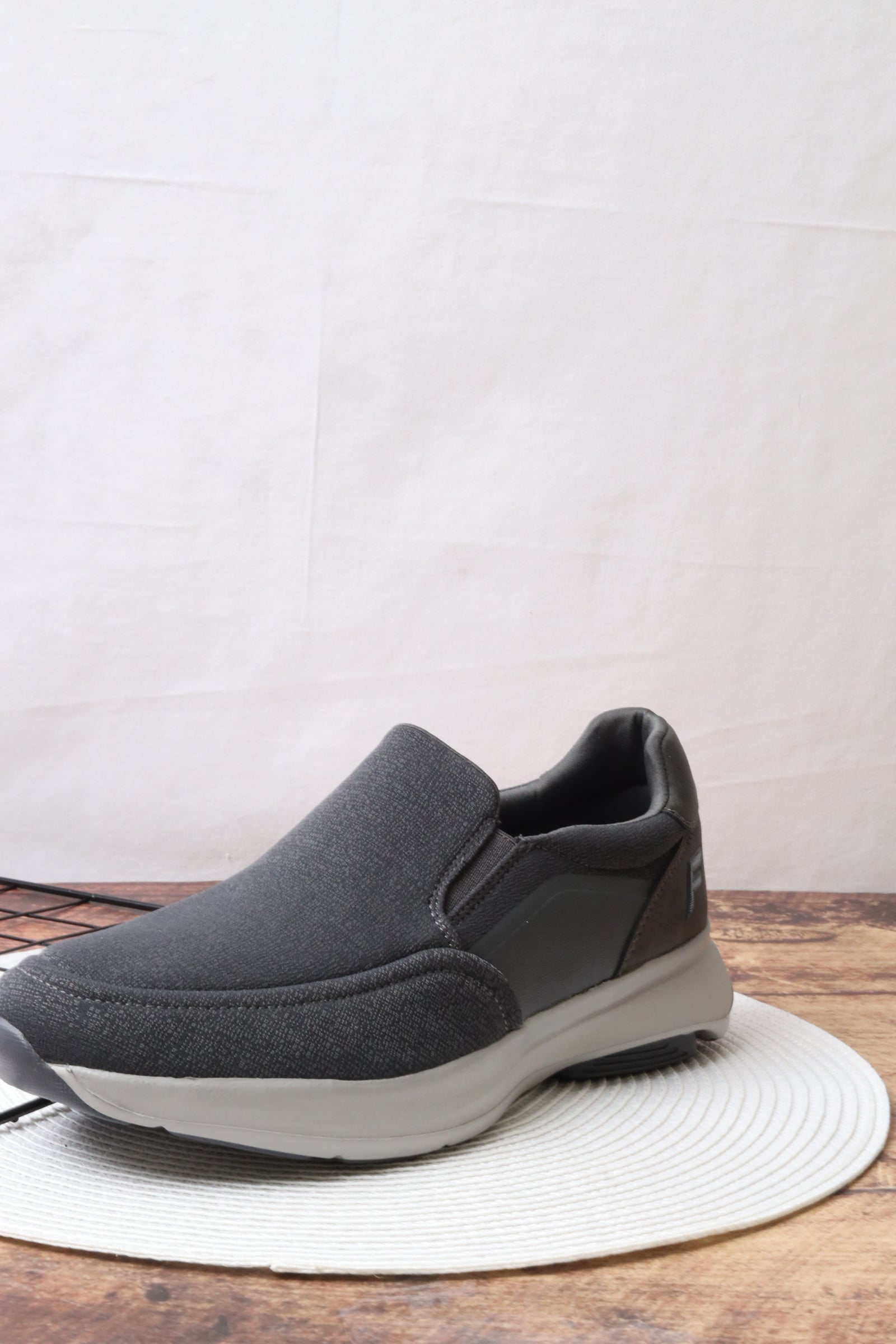 حذاء رياضي رجالي 16615