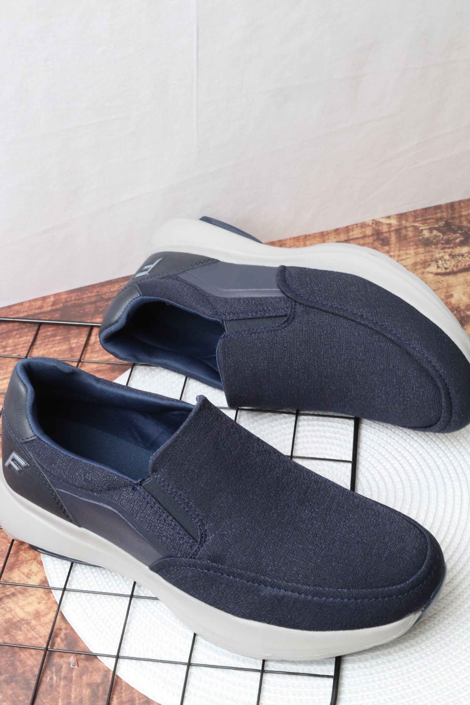 حذاء رياضي رجالي 16615