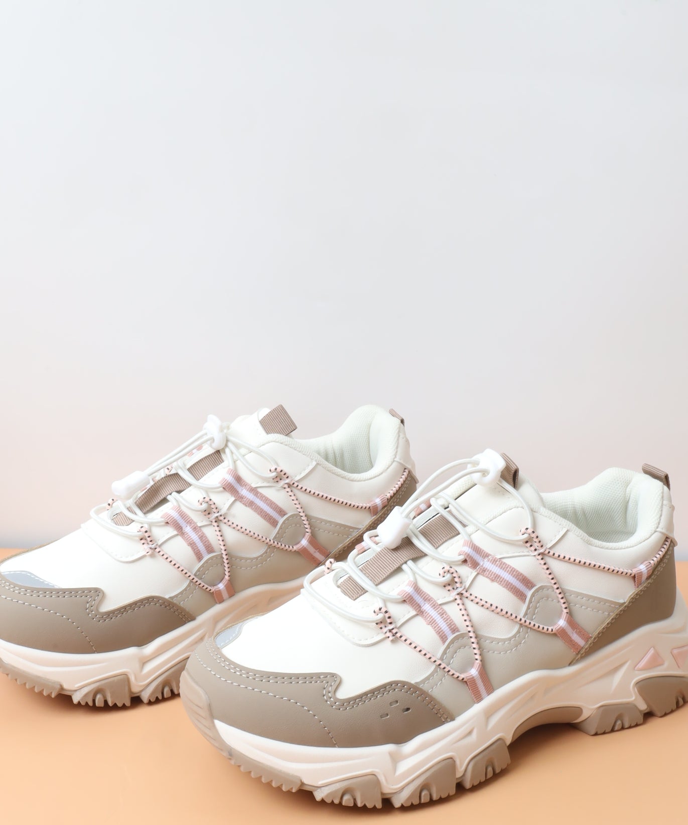 حذاء رياضي نسائي 11-466