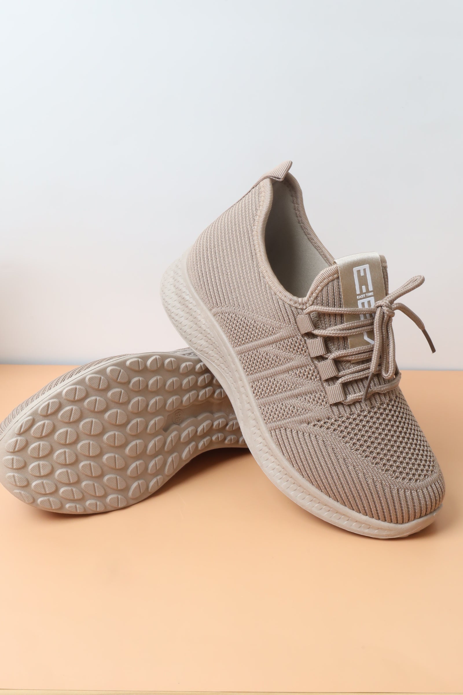 حذاء رياضي نسائي 5410-144