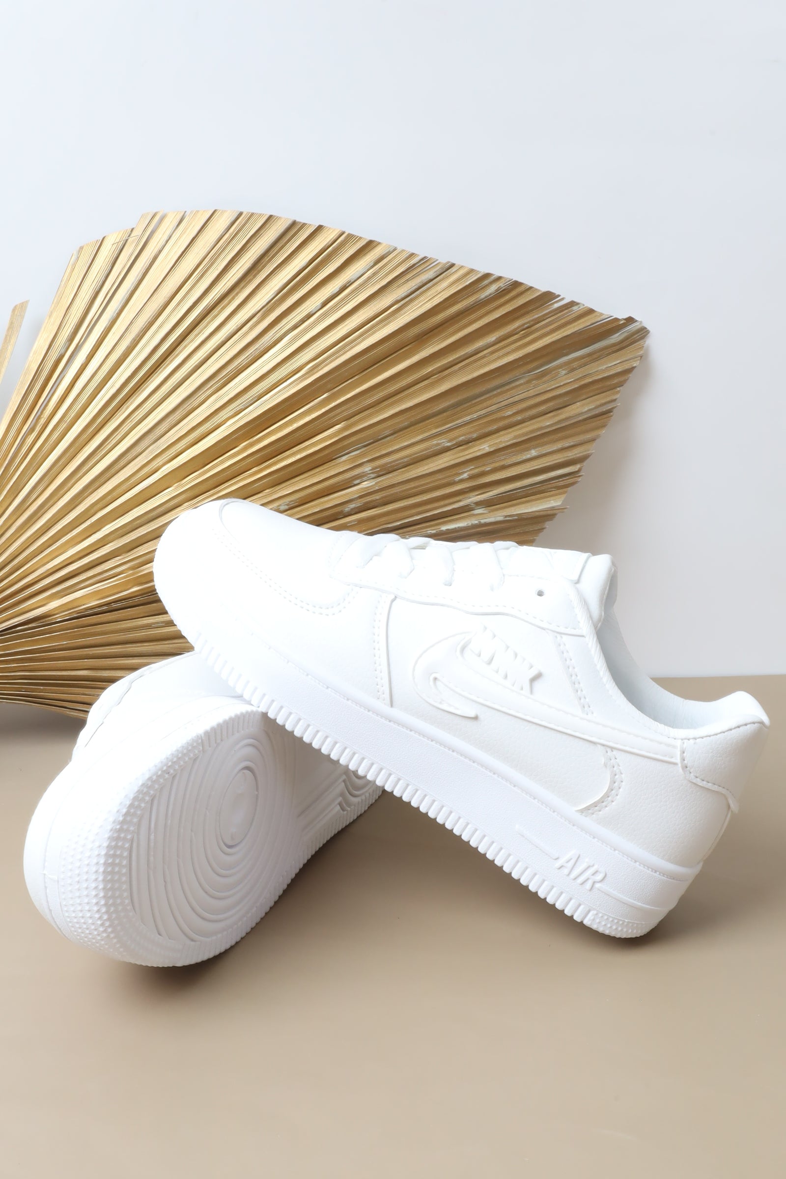 حذاء رياضي نسائي 28-467