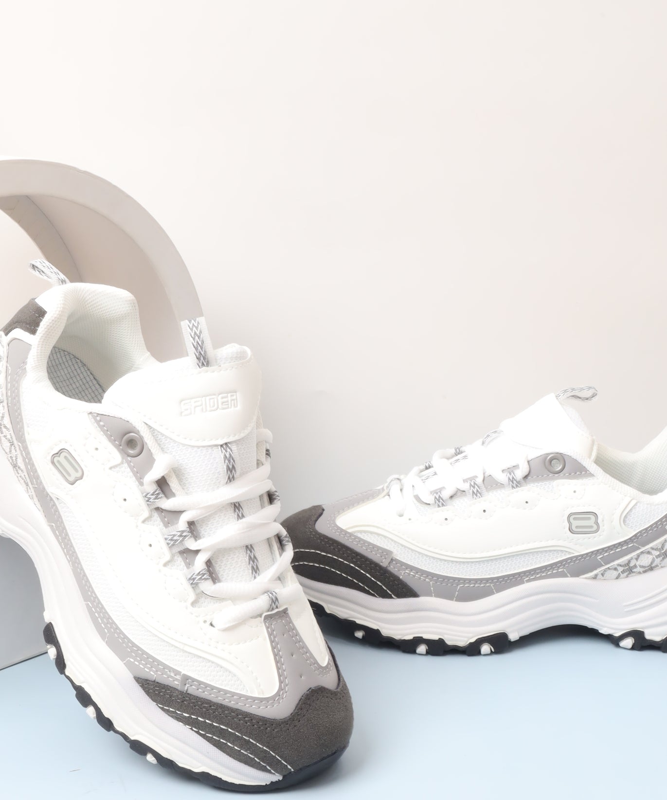 حذاء رياضي نسائي 79-486