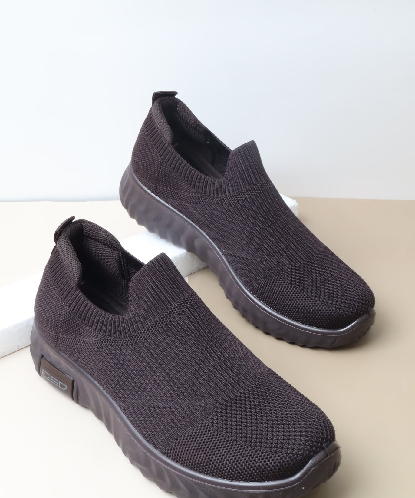 حذاء رياضي نسائي 86-506