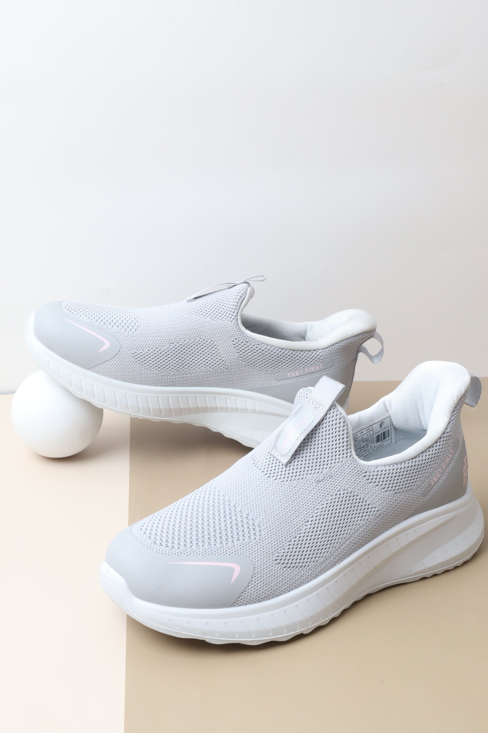 حذاء رياضي نسائي 08-407