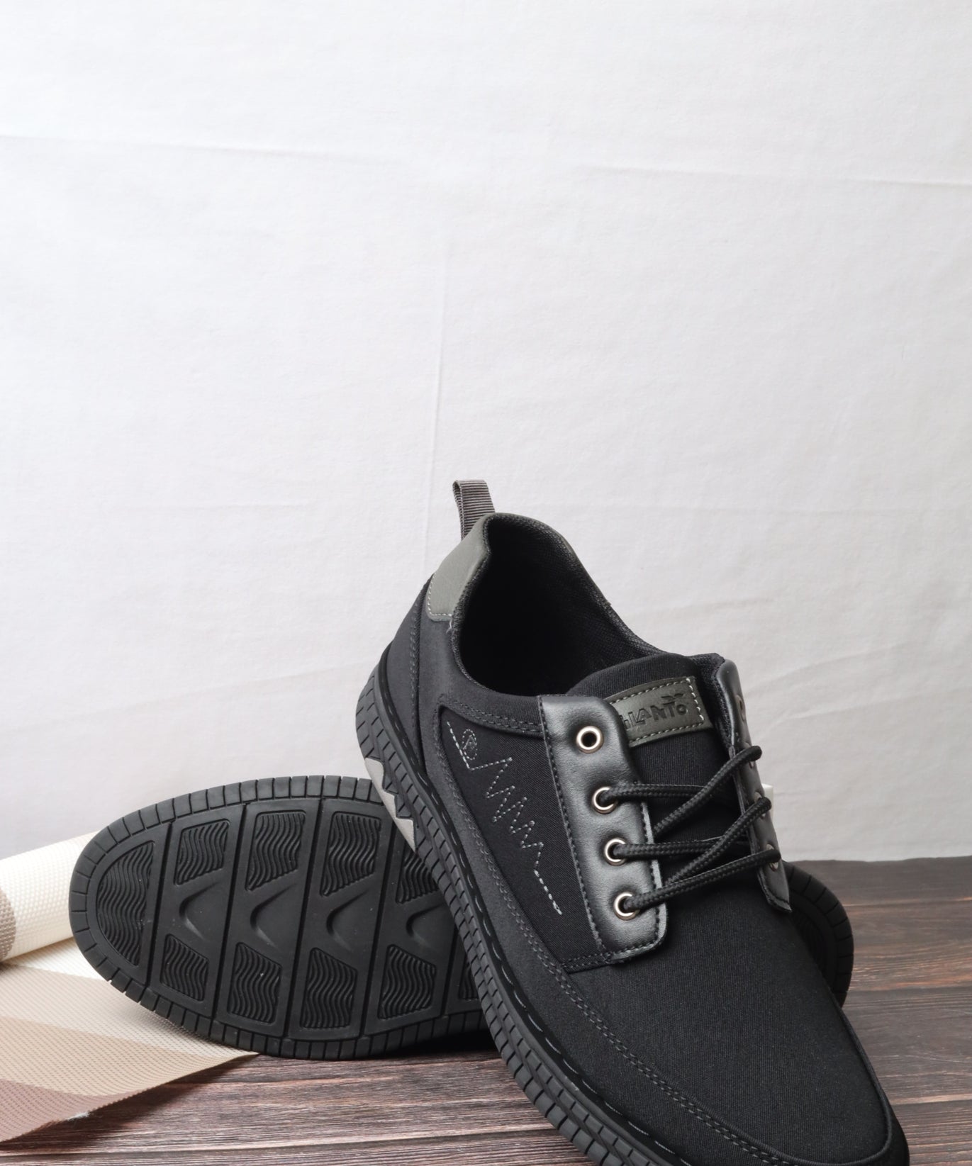 حذاء كاجول 18040