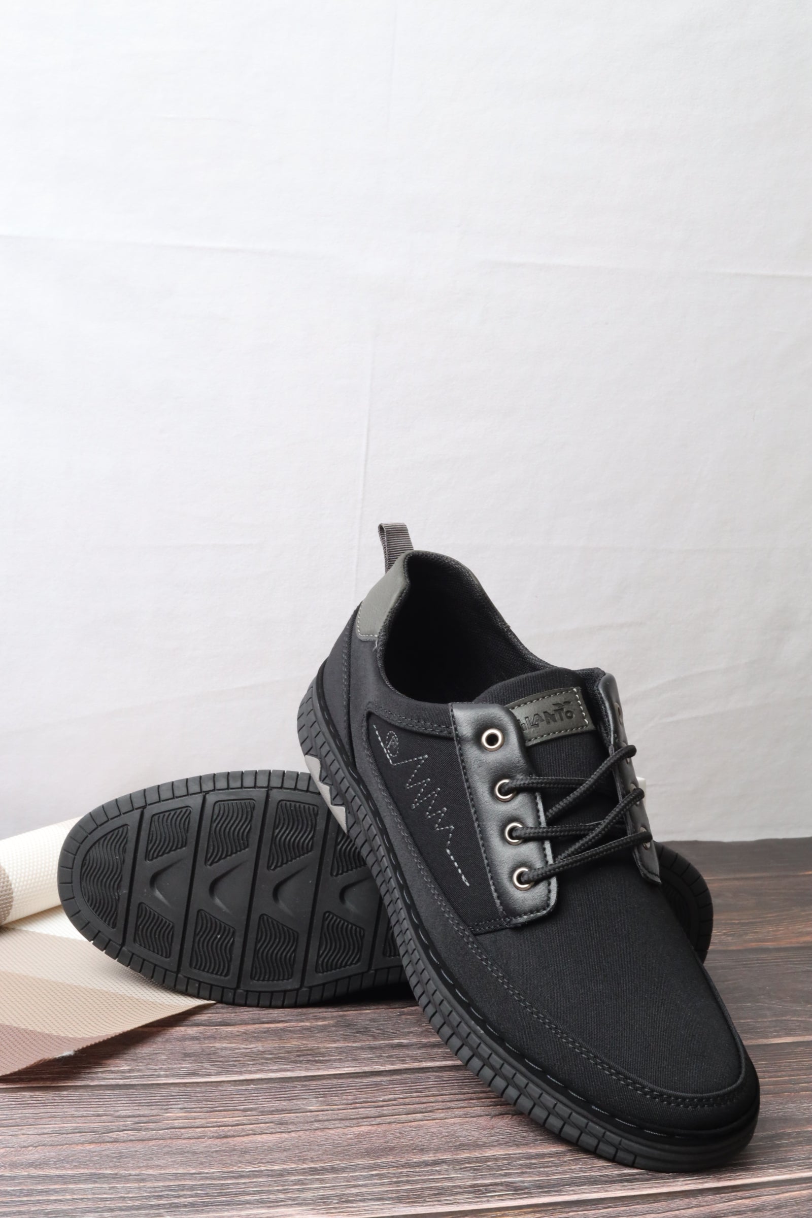 حذاء كاجول 18040