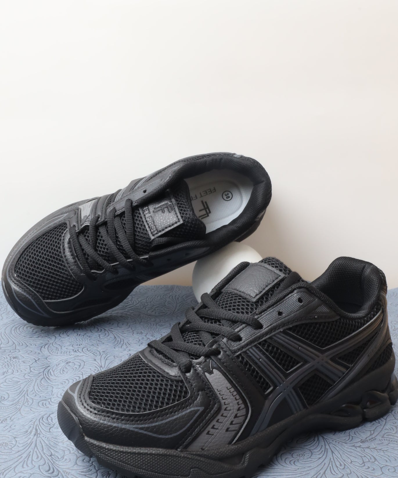 حذاء رياضي نسائي 17-467