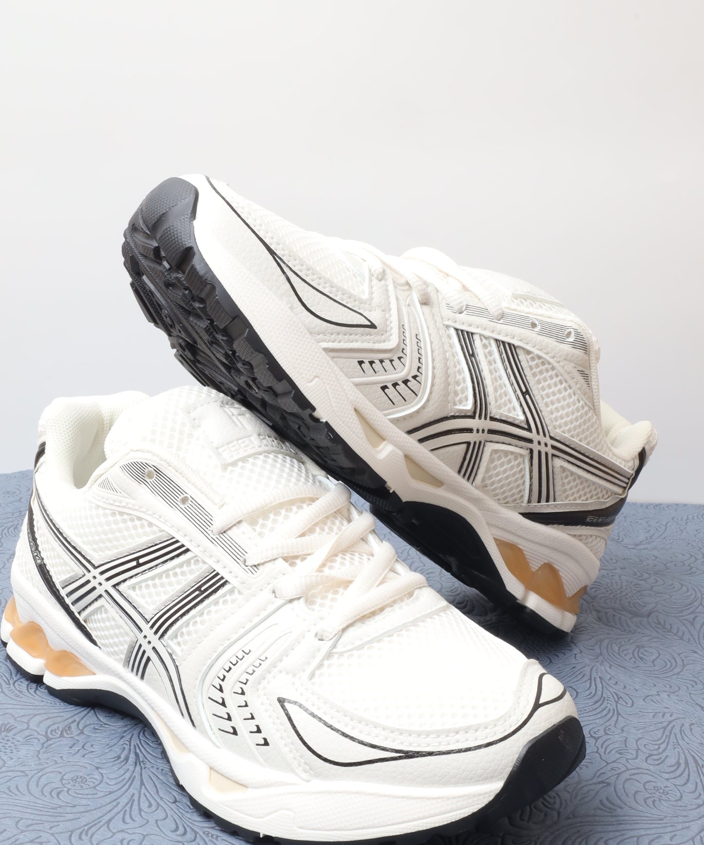 حذاء رياضي نسائي 17-467