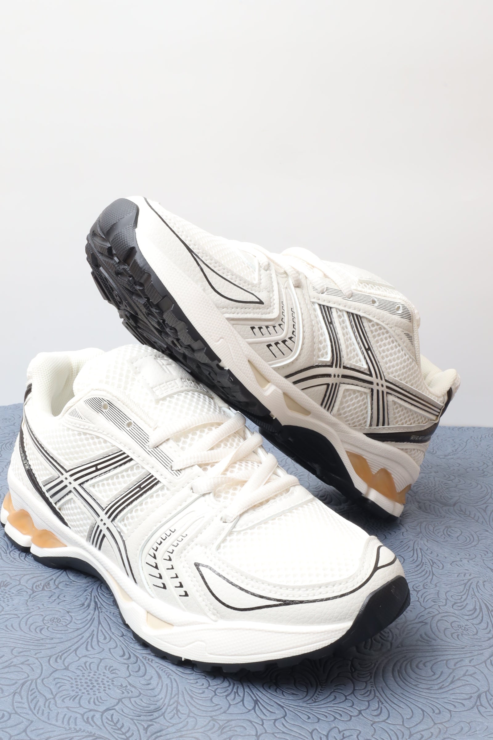 حذاء رياضي نسائي 17-467