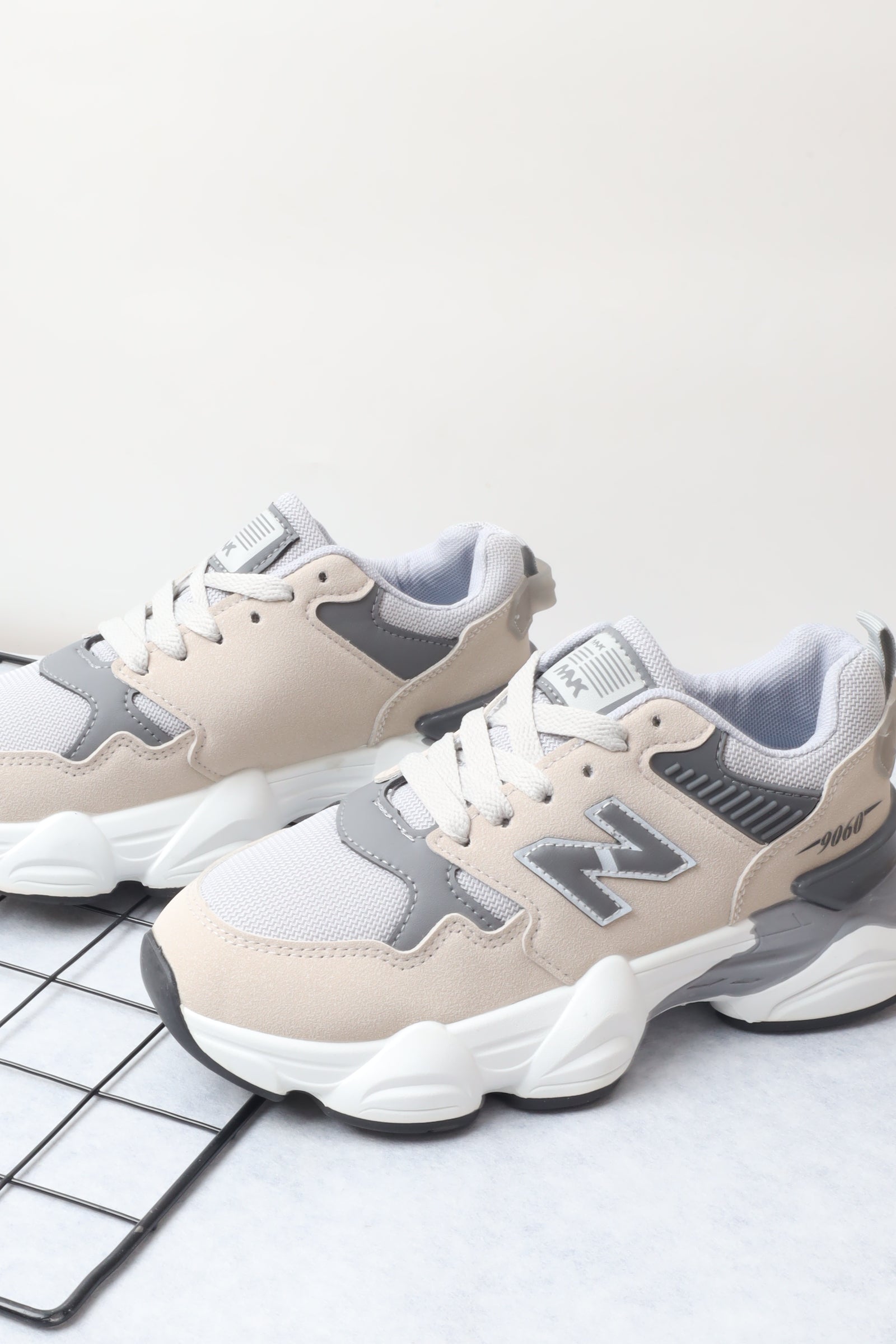 حذاء رياضي نسائي 4714-144