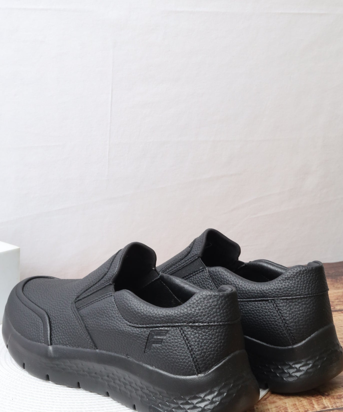 حذاء رياضي رجالي 16656