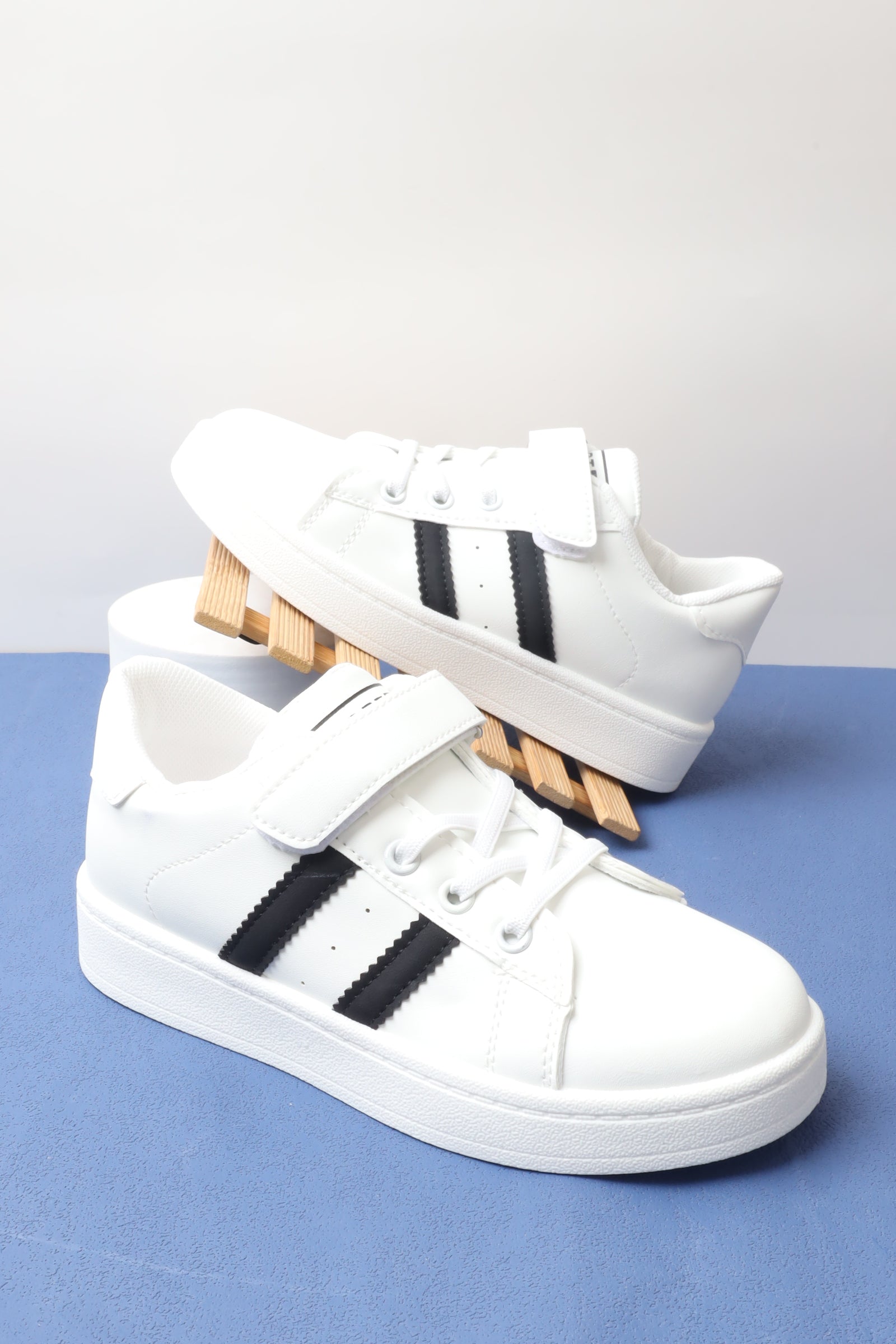 حذاء ولادي 1826