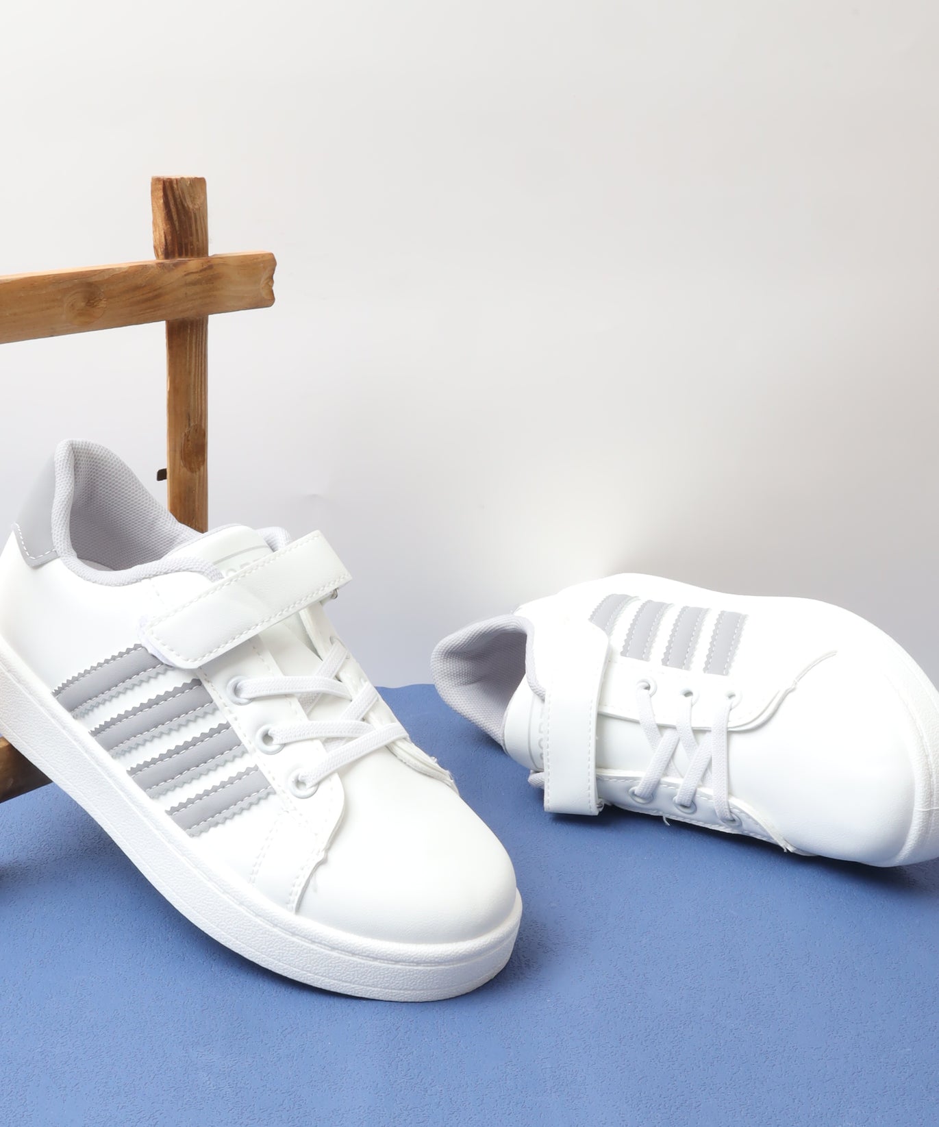 حذاء بناتي 1828