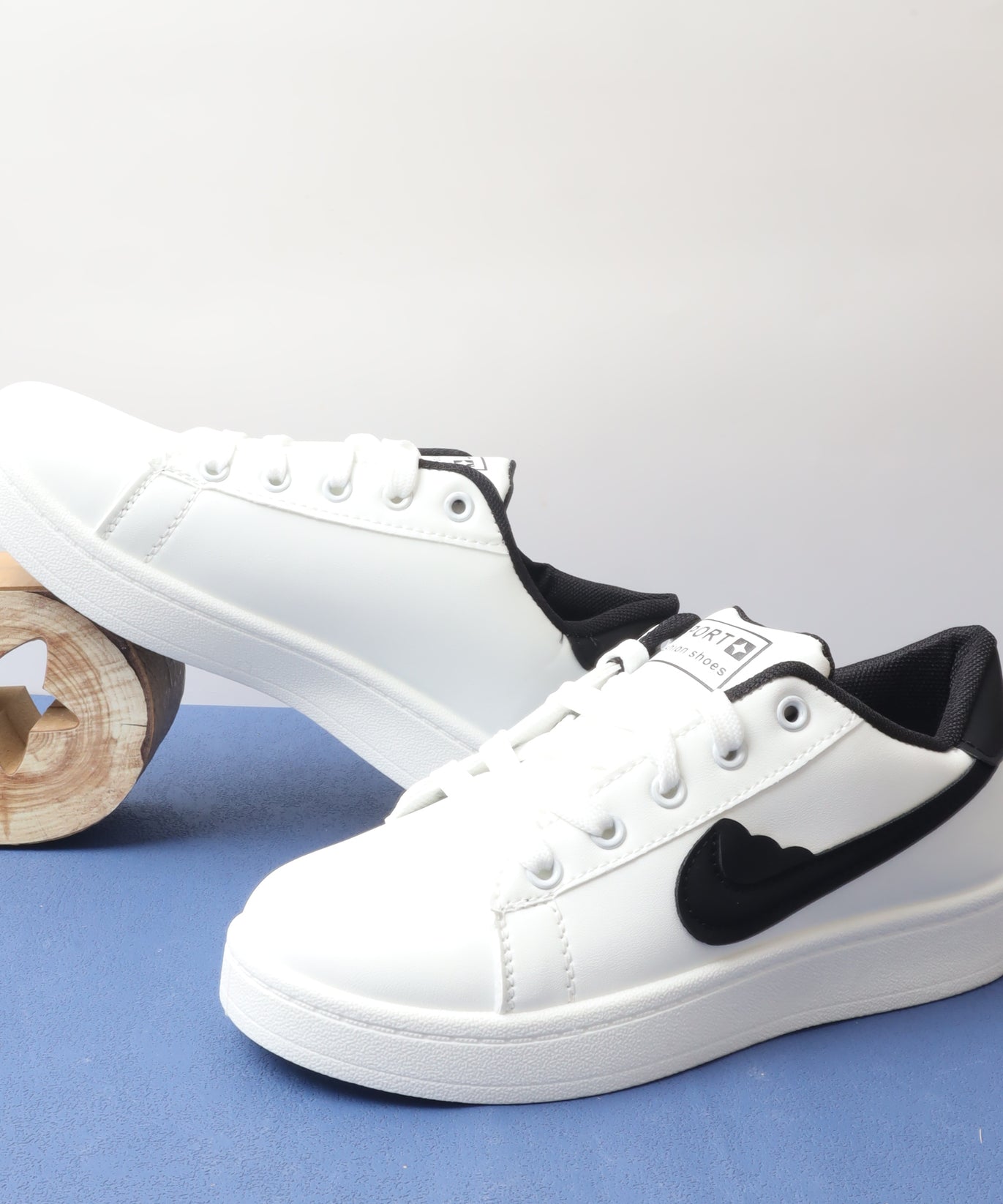 حذاء رياضي نسائي 1815