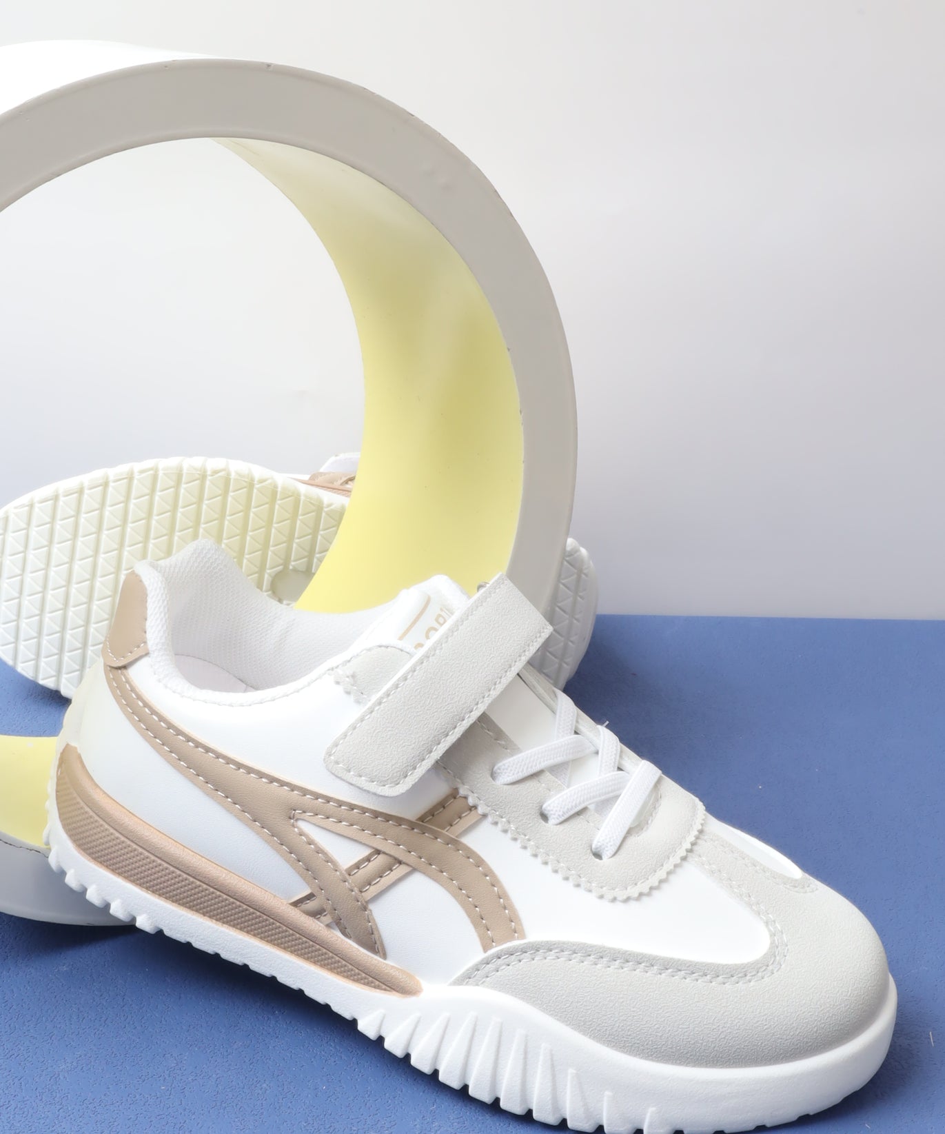 حذاء بناتي 1820