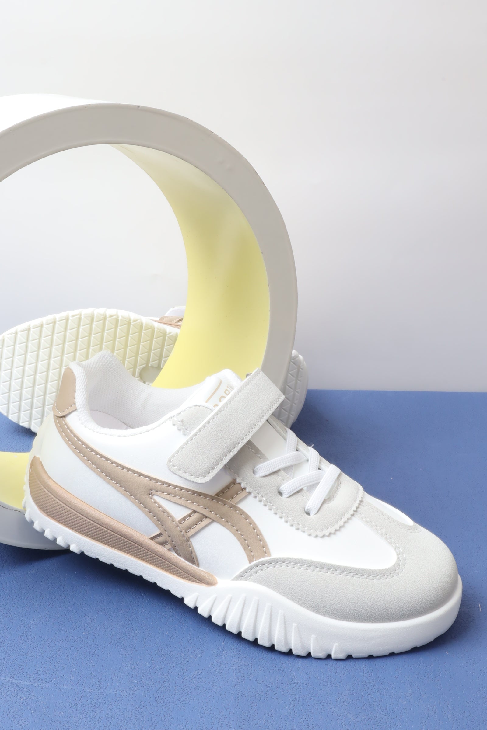 حذاء بناتي 1820