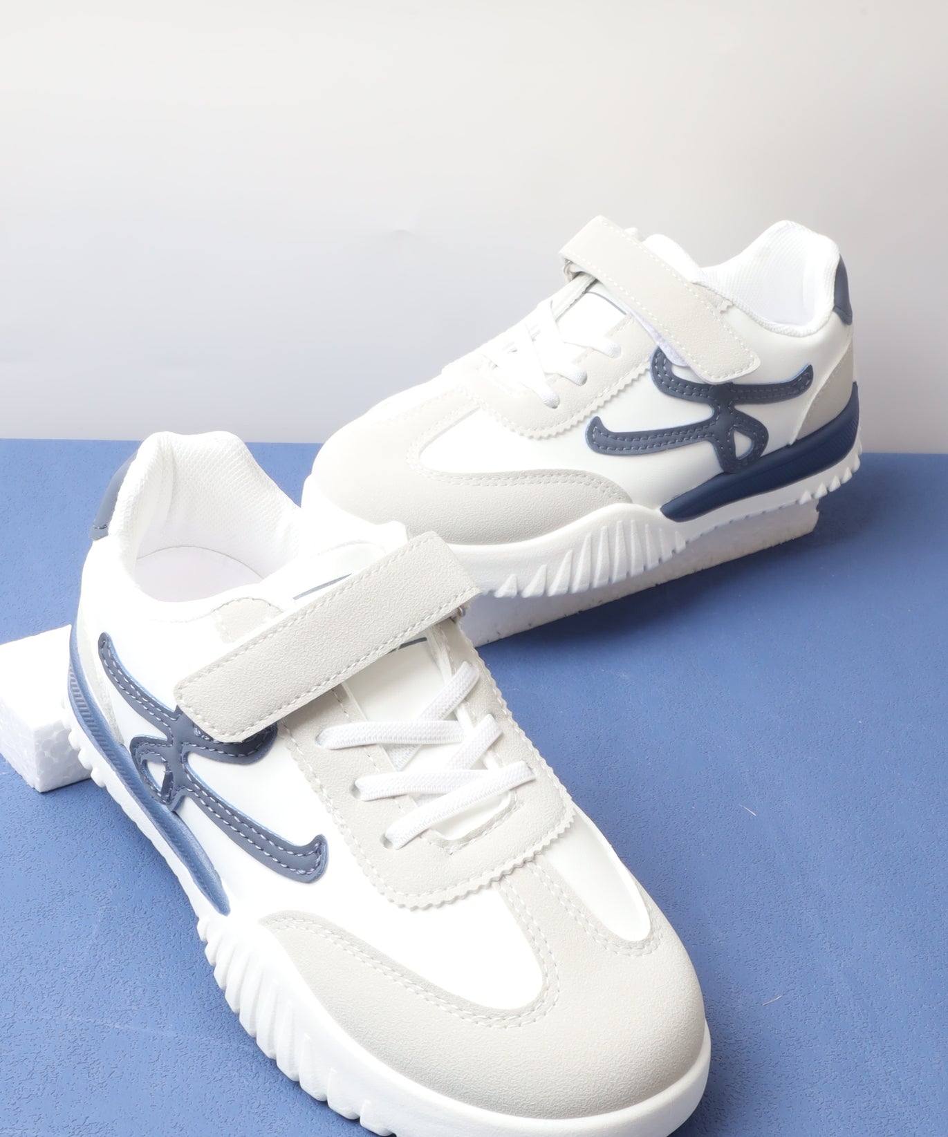 حذاء بناتي 1822