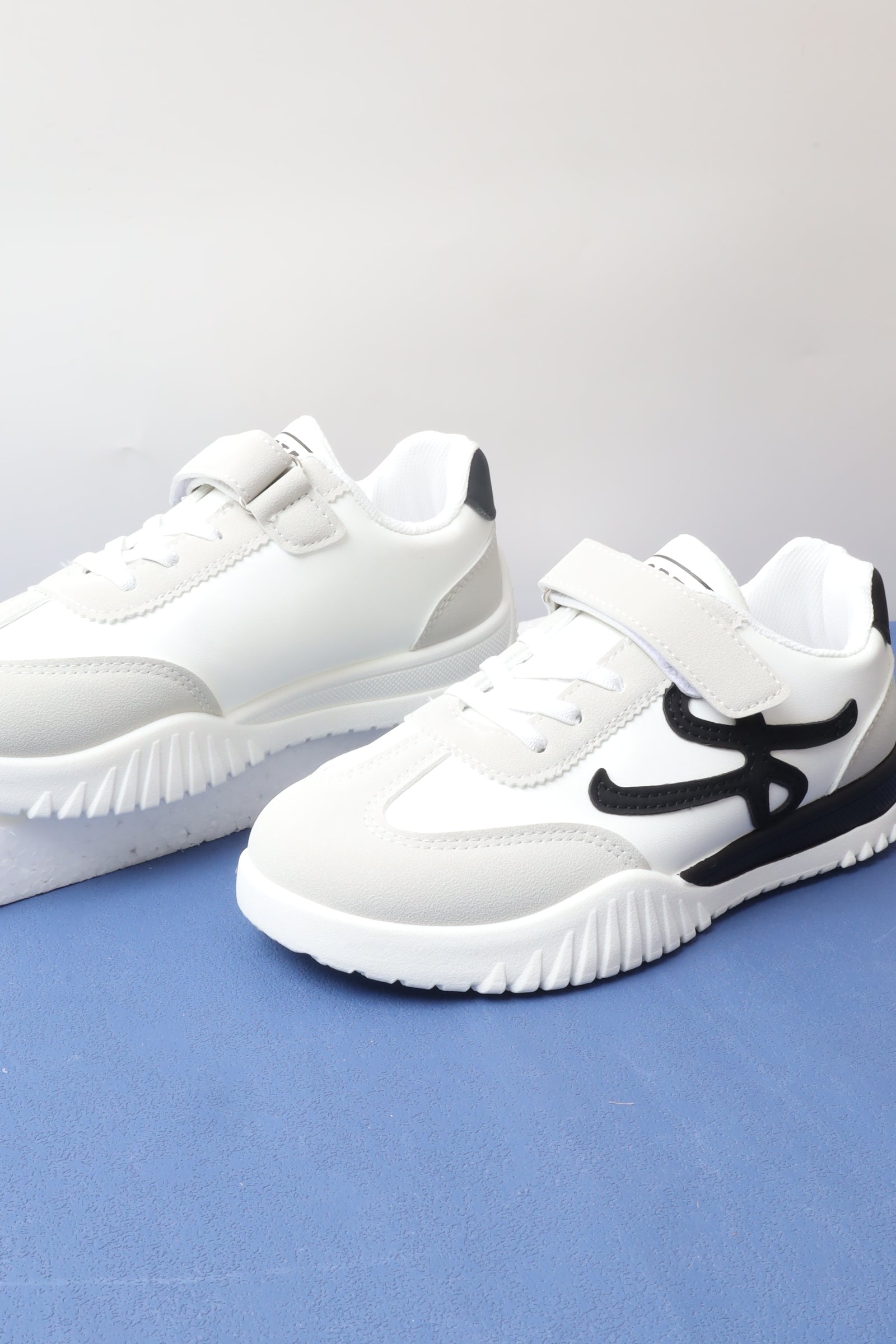 حذاء بناتي 1822