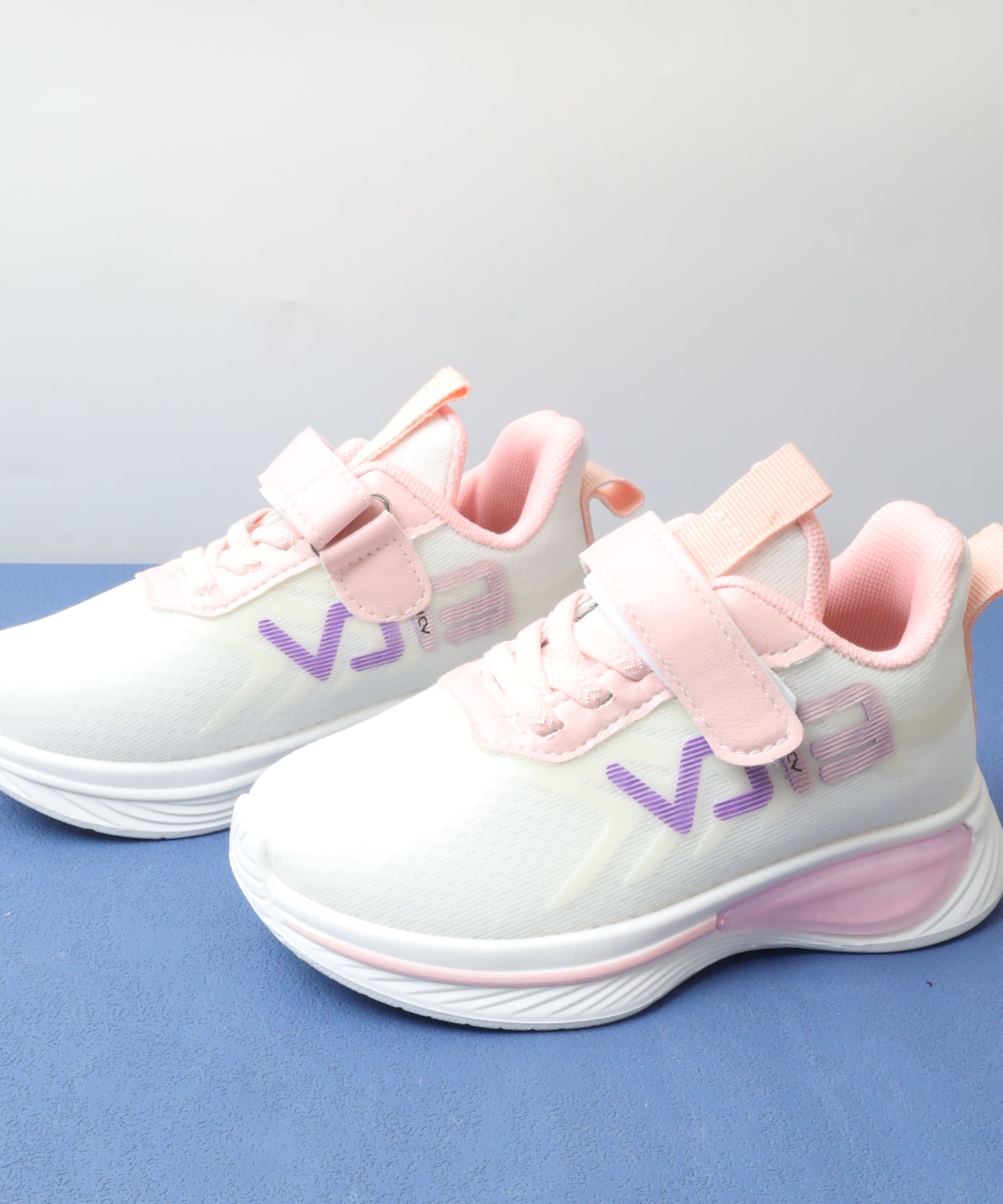 حذاء أطفالي 0510