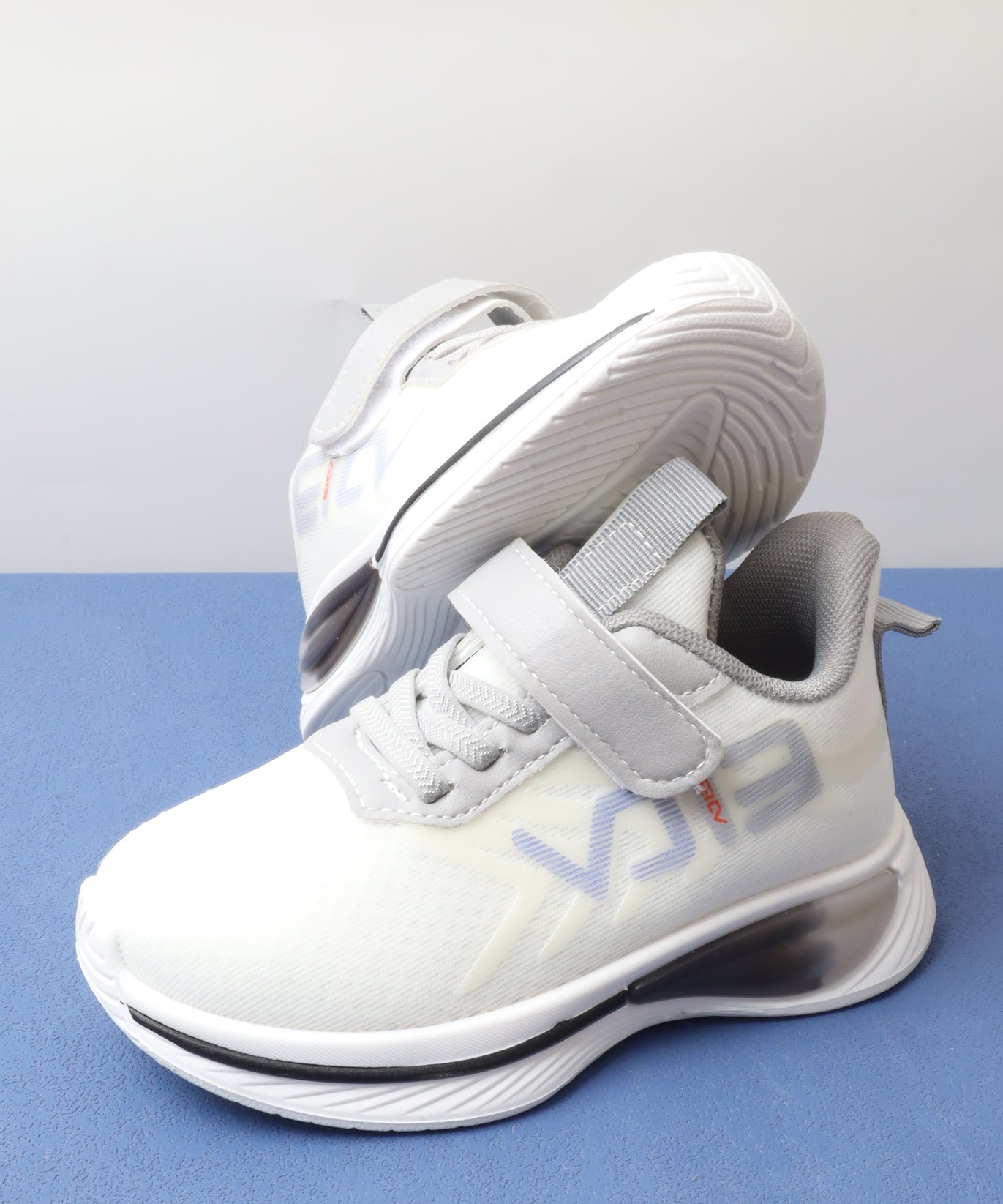 حذاء أطفالي 0510