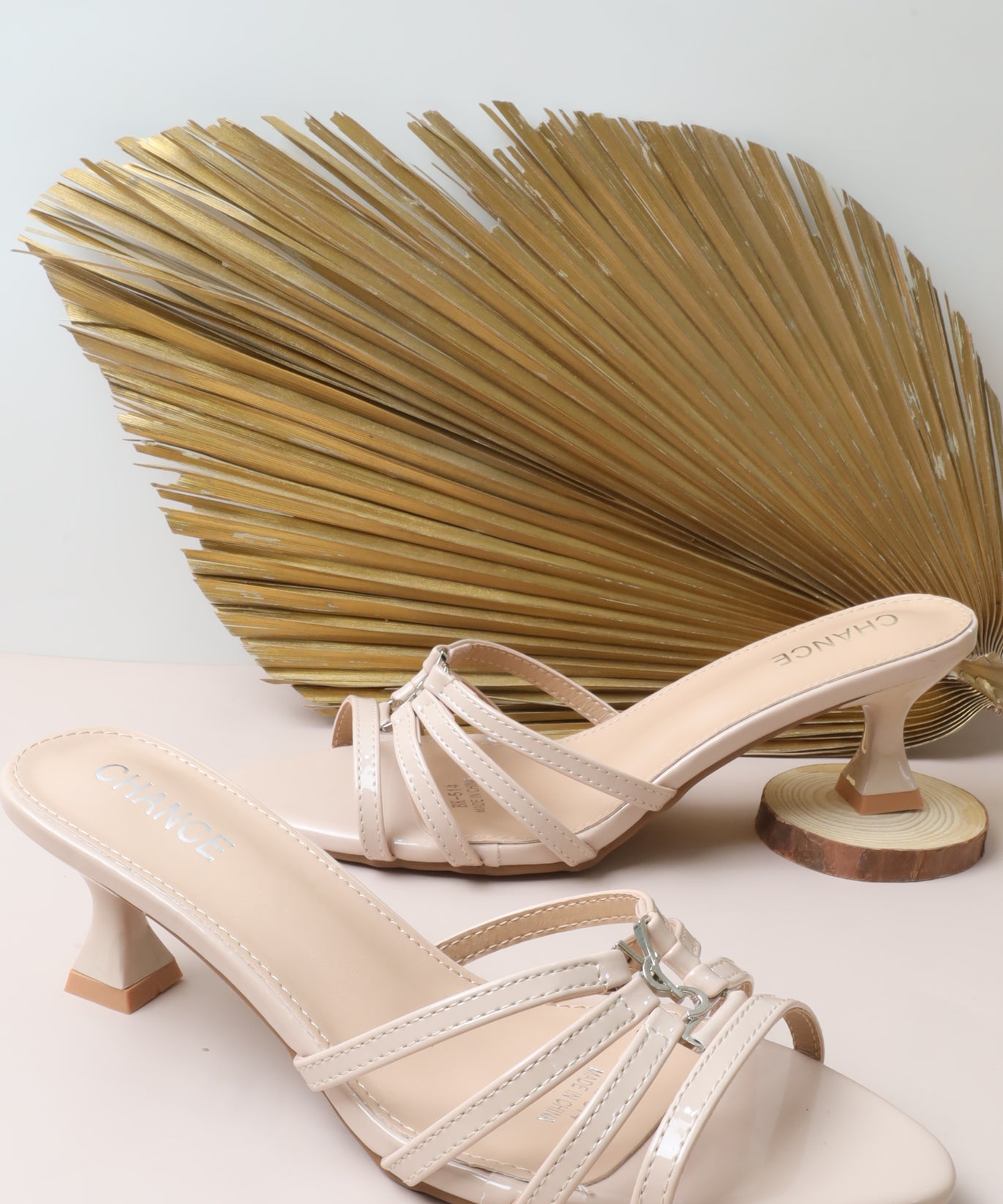 BK514 صندل نسائي بكعب