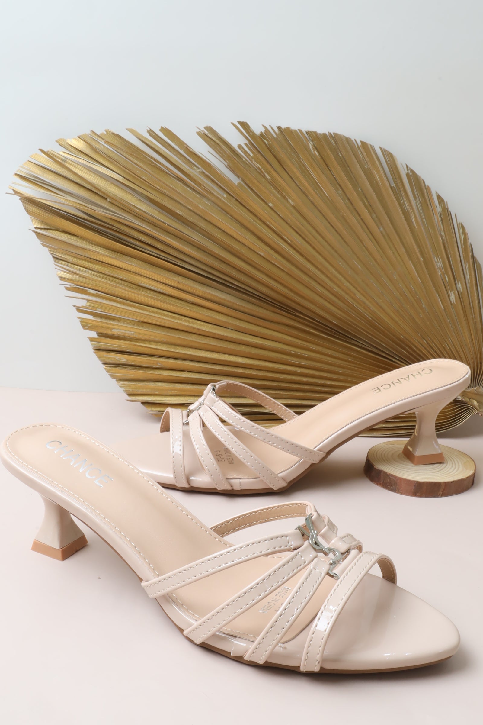 BK514 صندل نسائي بكعب