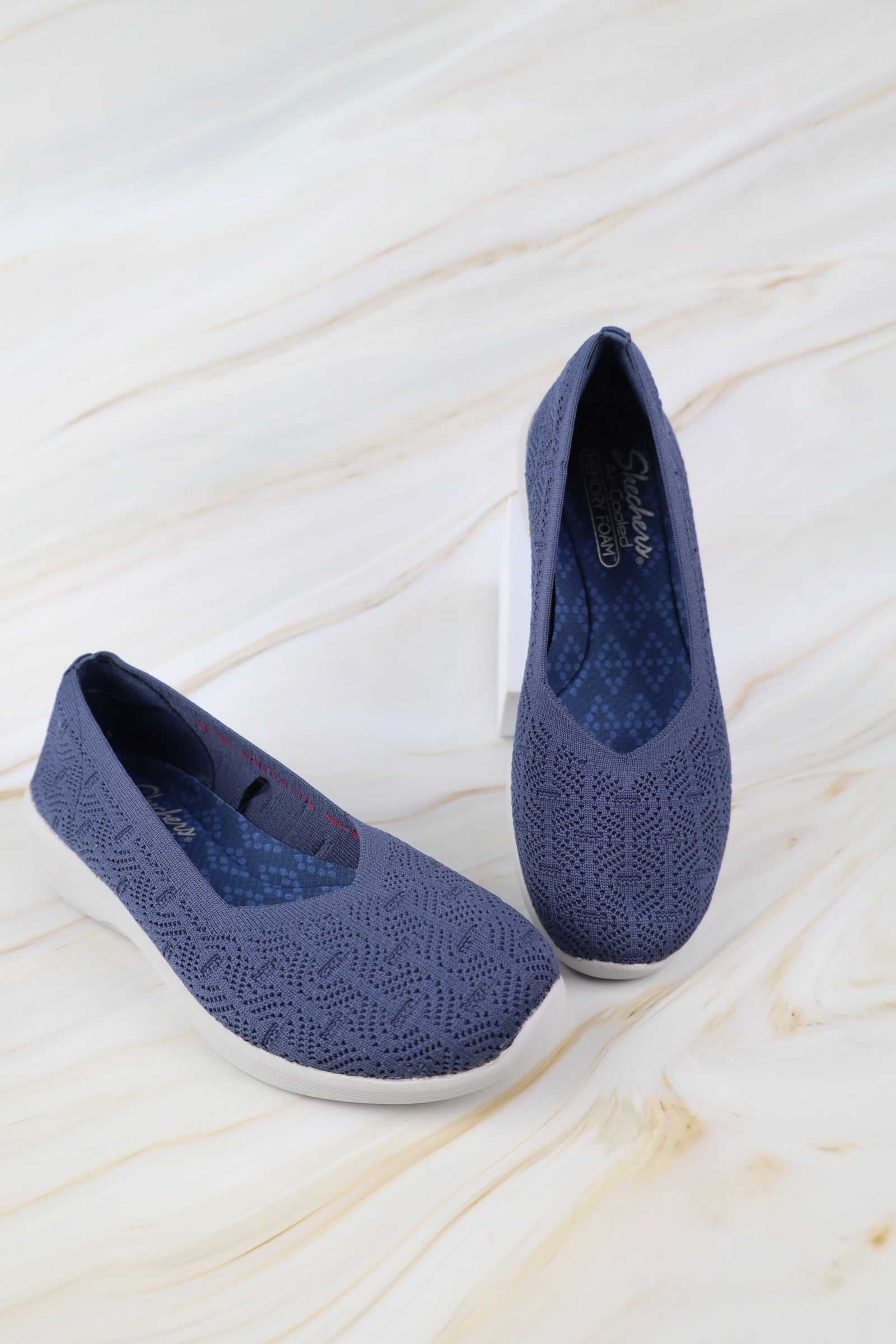 سكيتشرز نسائي آريا فور 158564