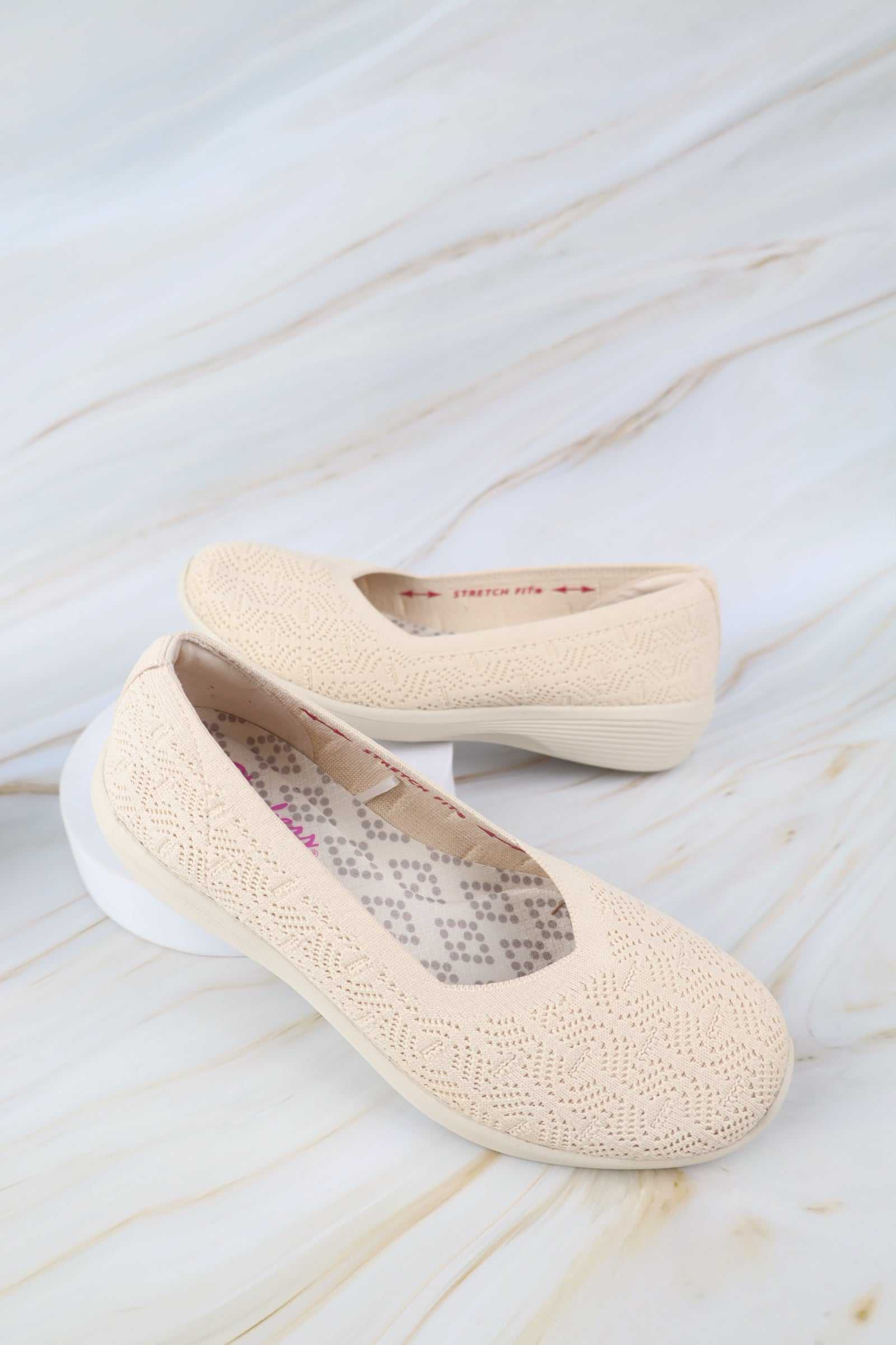 سكيتشرز نسائي آريا فور 158564