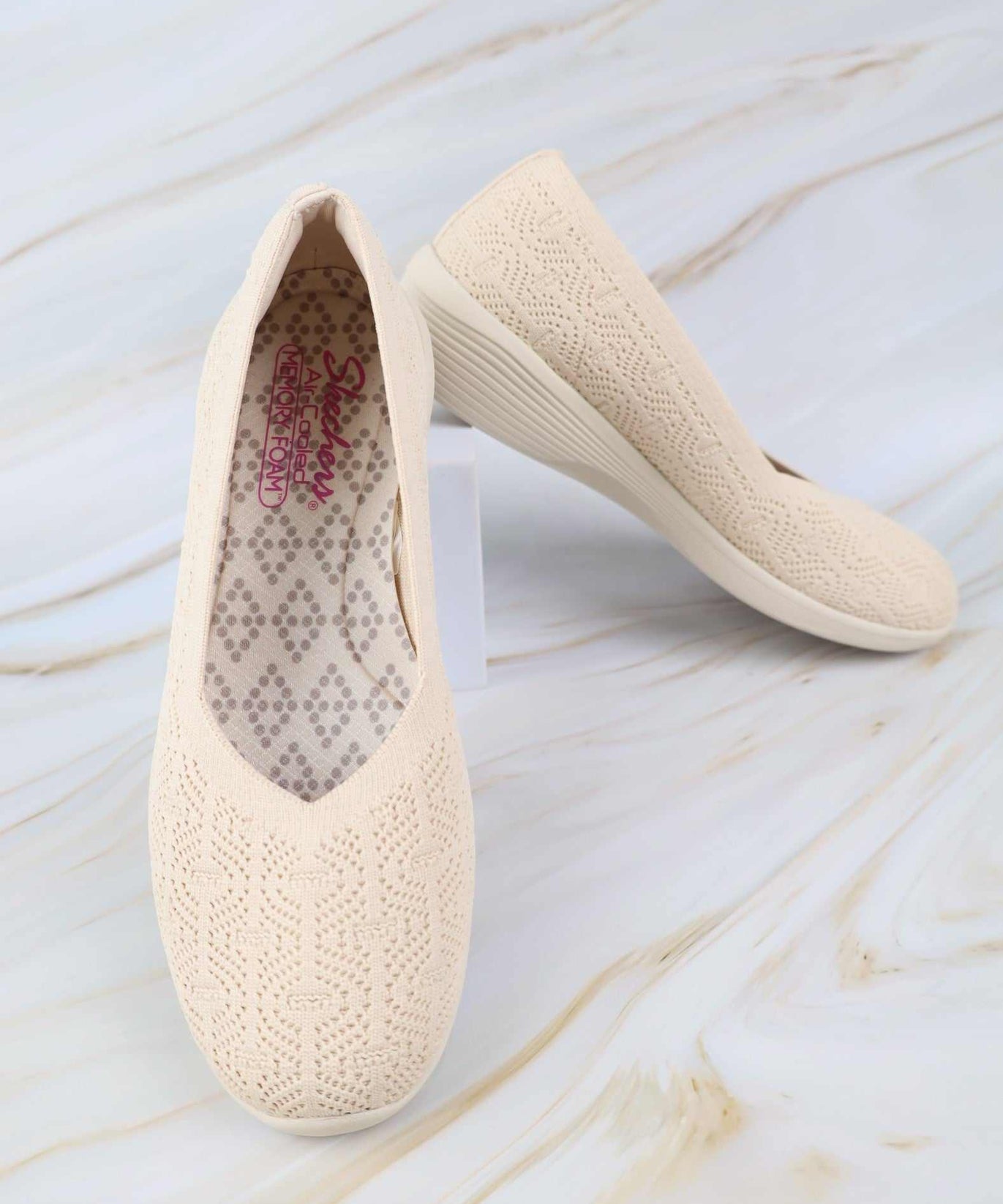 سكيتشرز نسائي آريا فور 158564