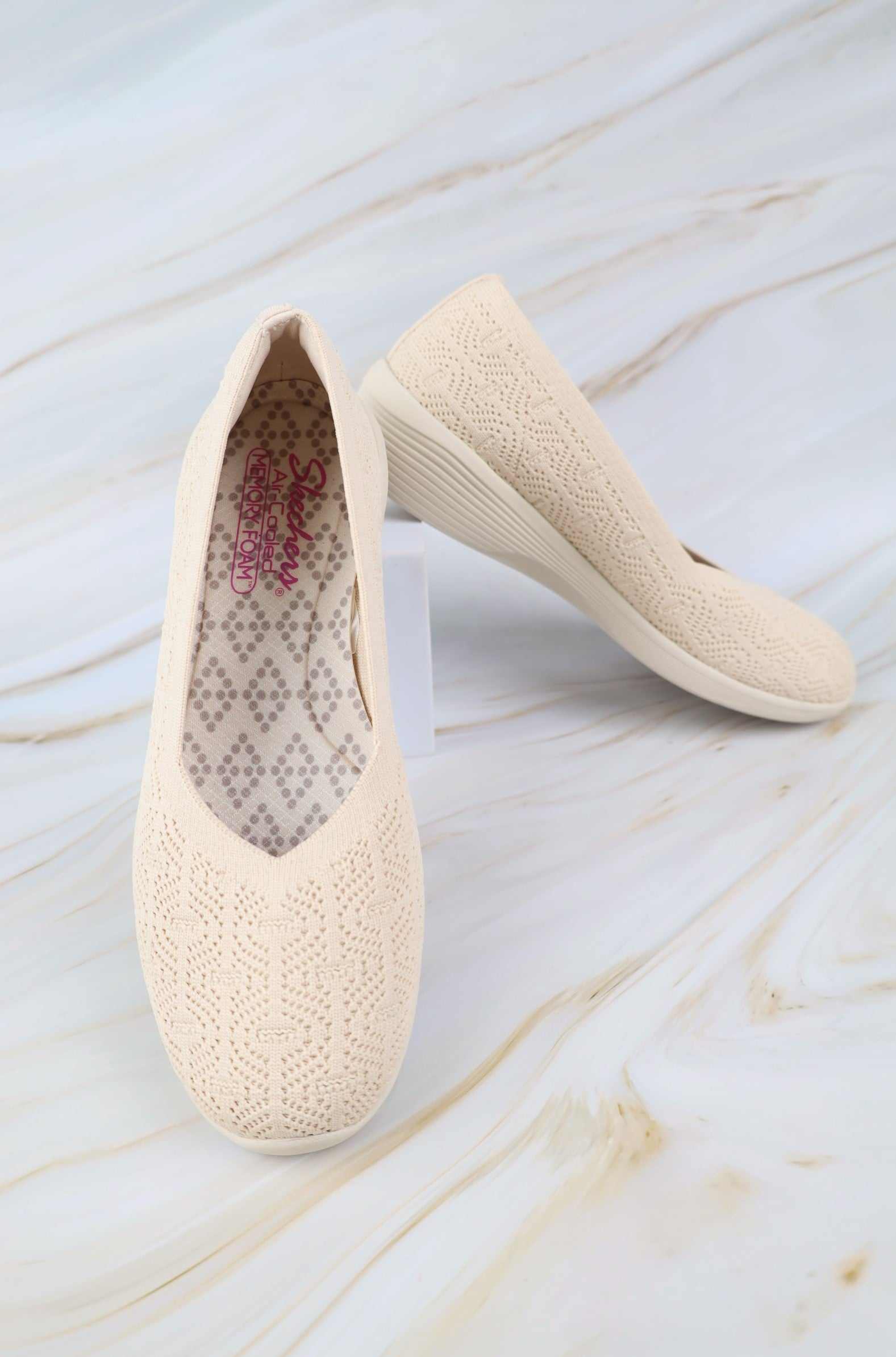 سكيتشرز نسائي آريا فور 158564