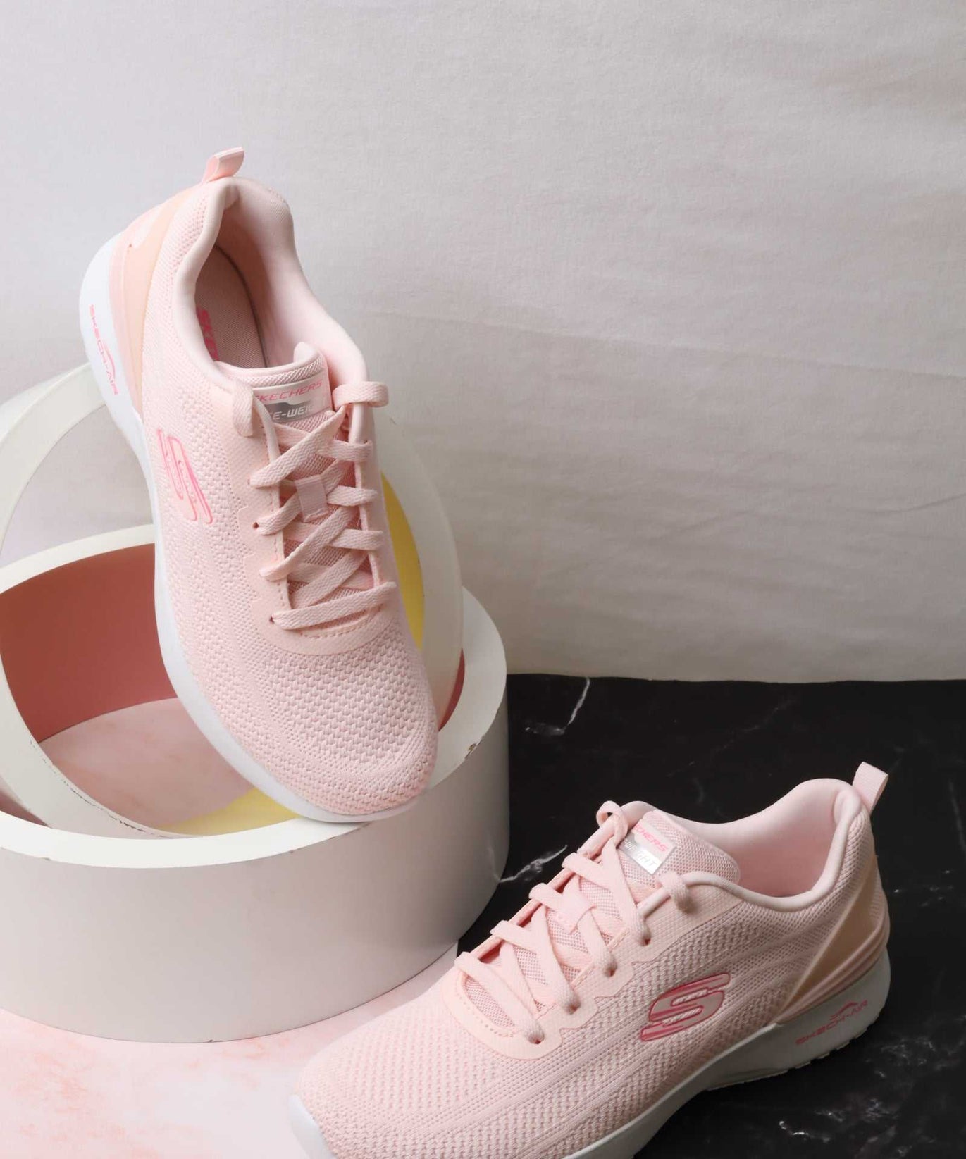 سكيتشرز نسائي اير داينامايت 150150