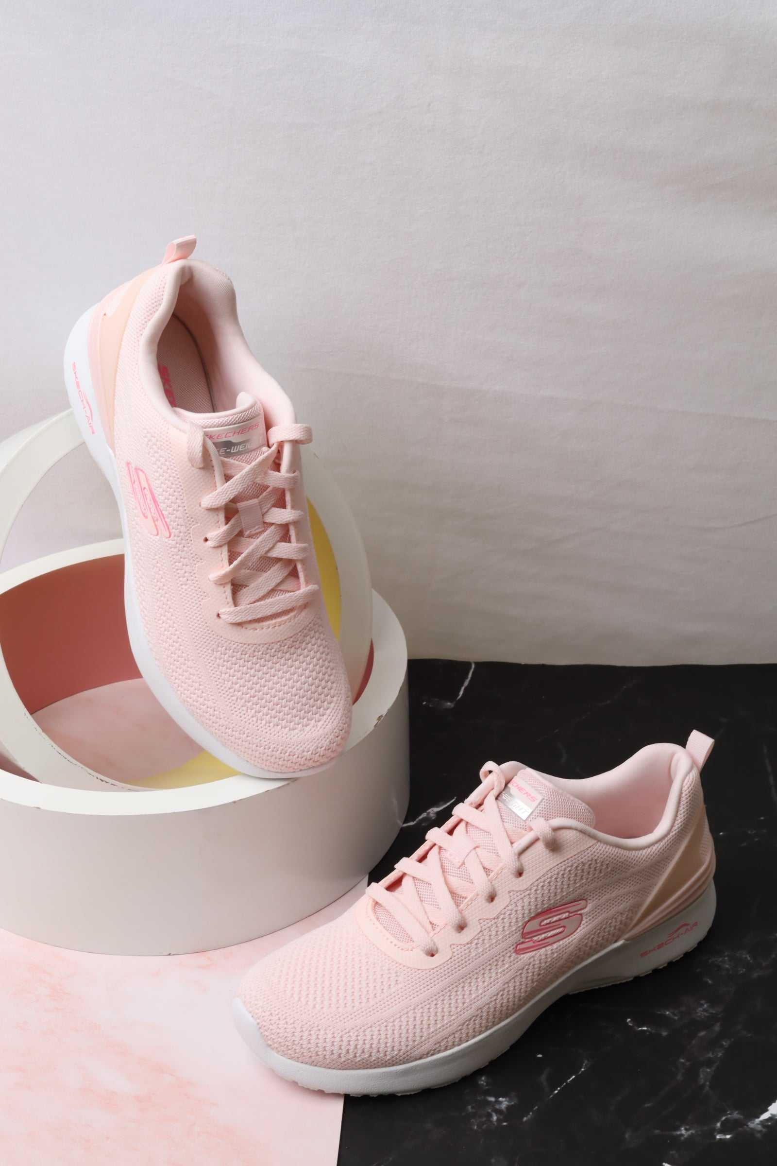 سكيتشرز نسائي اير داينامايت 150150