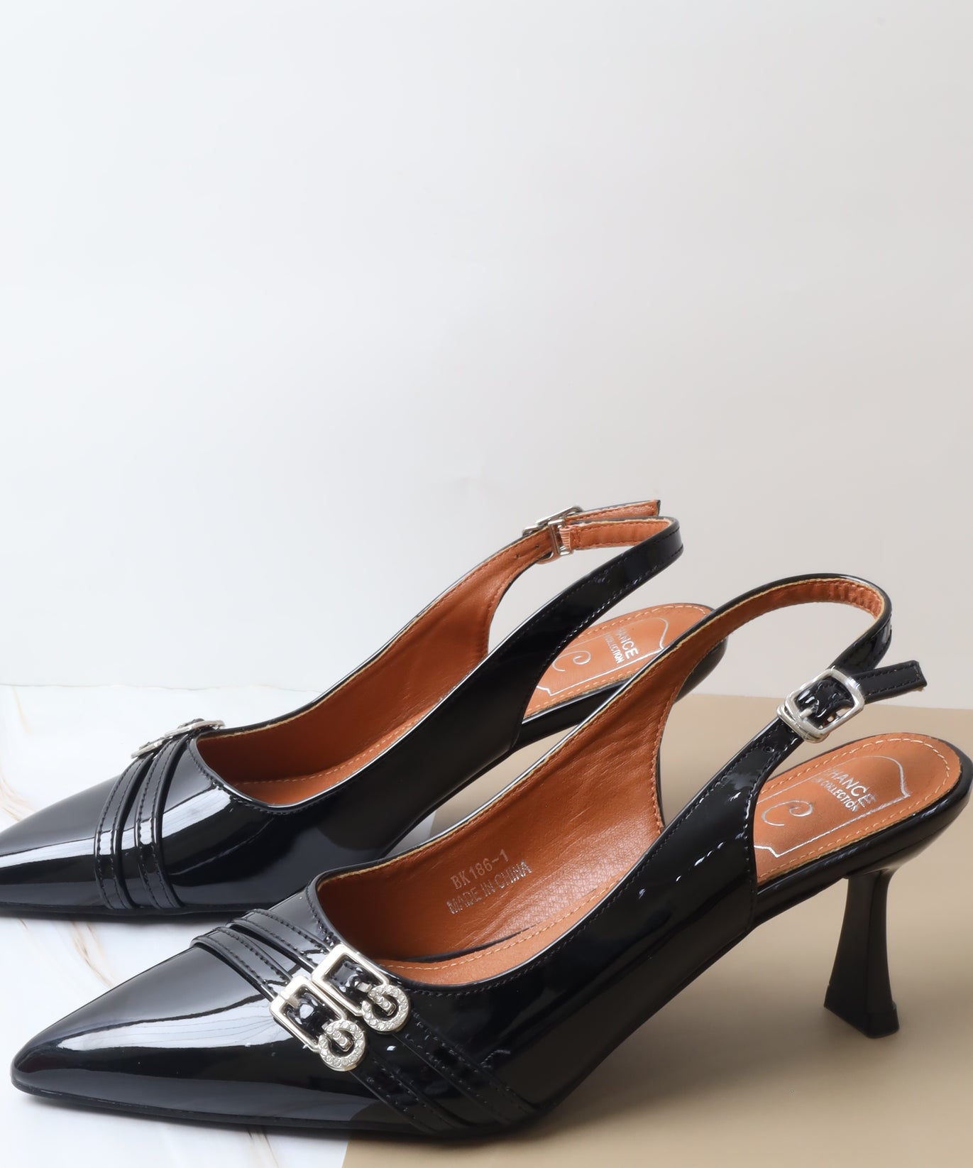 BK186 صندل نسائي بكعب