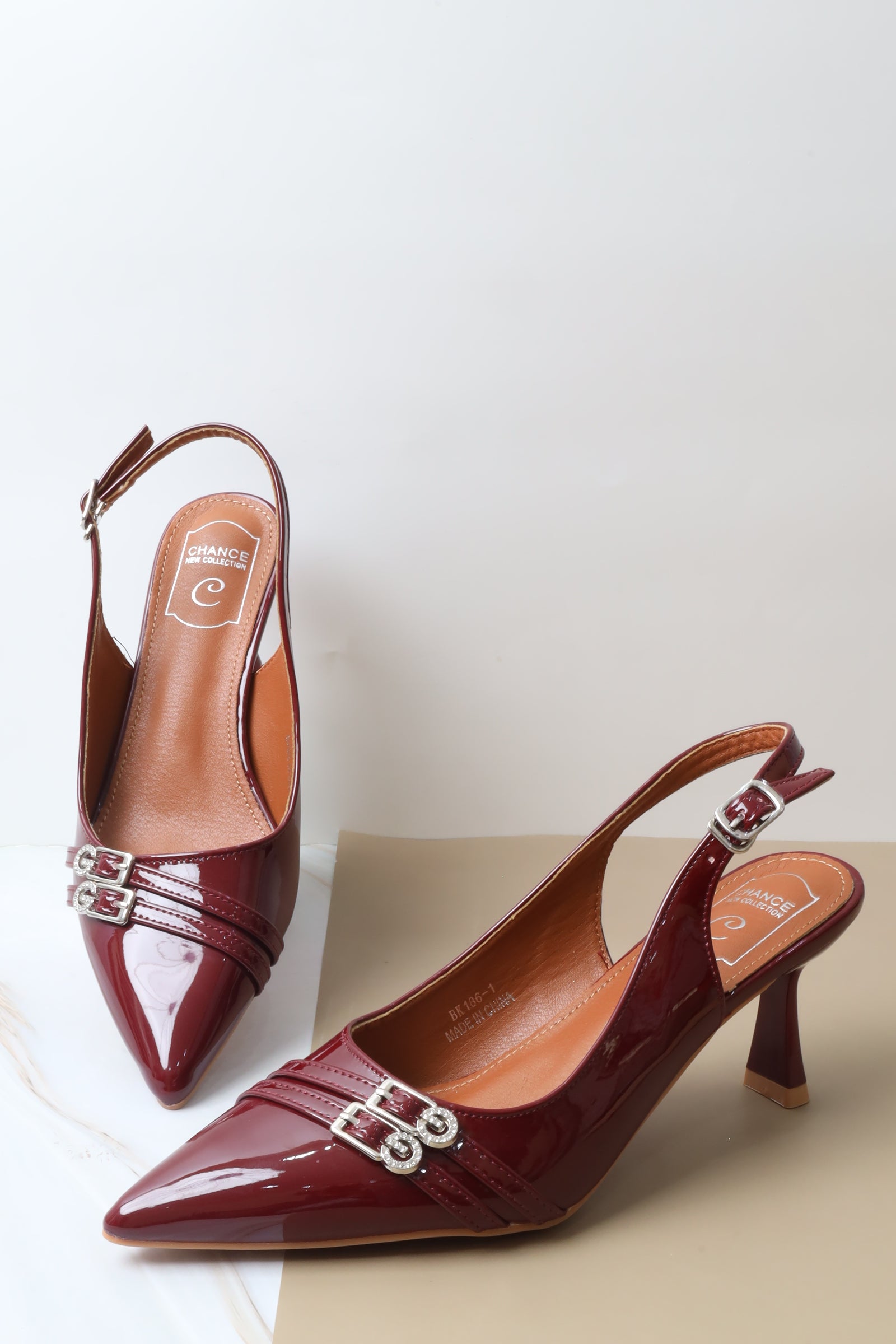 BK186 صندل نسائي بكعب