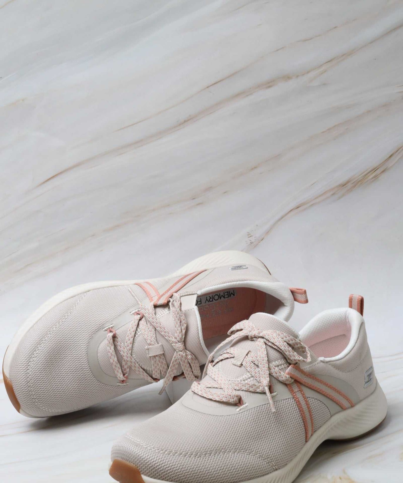 سكيتشرز نسائي فابور 104620