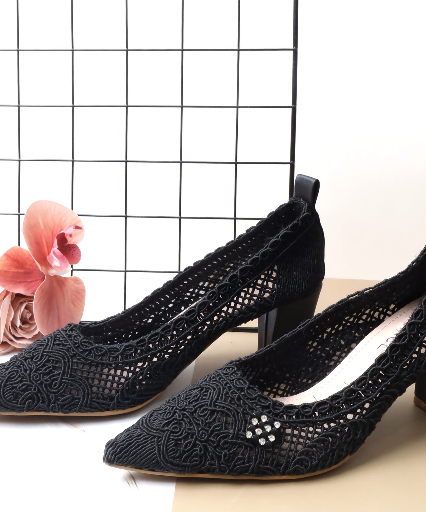 FS3 صندل نسائي بكعب