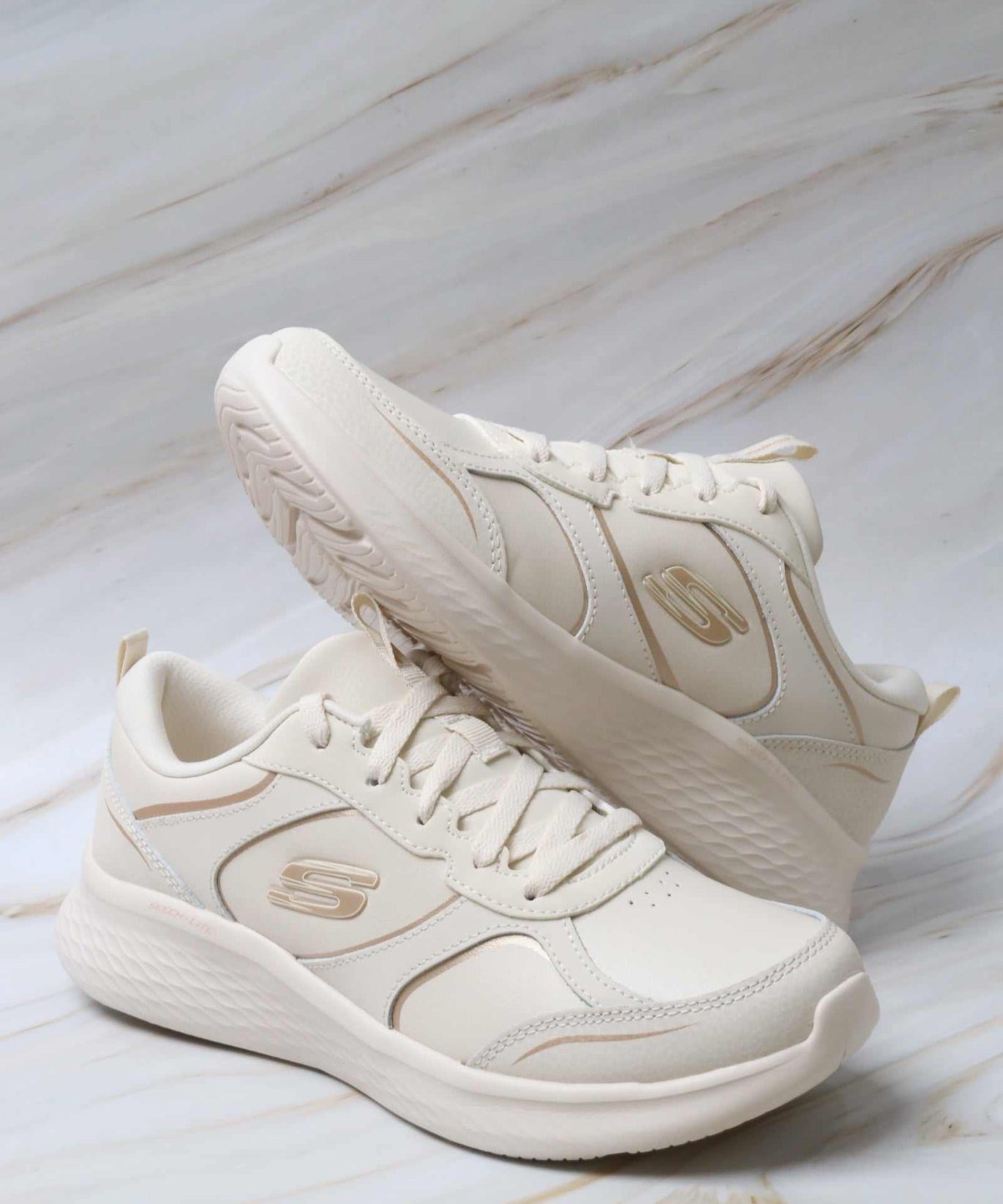 سكيتشرز نسائي لايت برو 150049