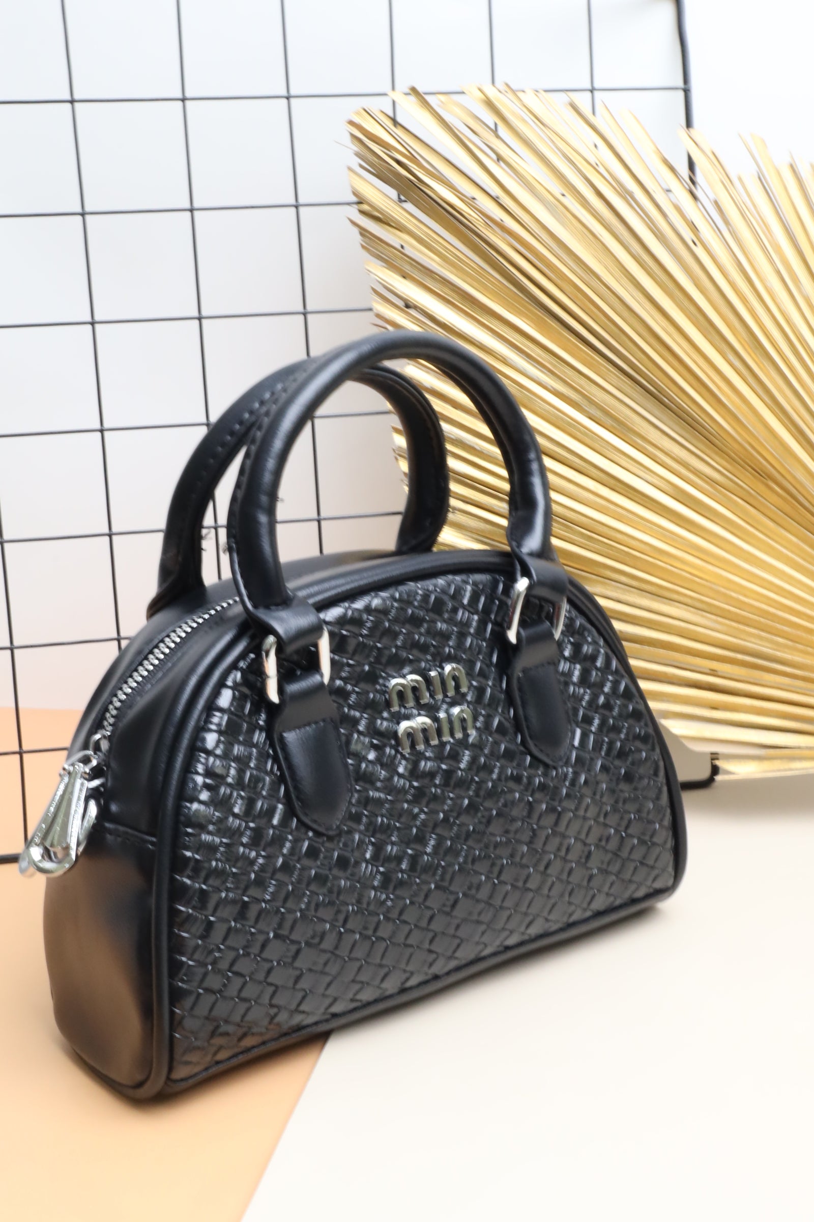 A062 حقيبة نسائية