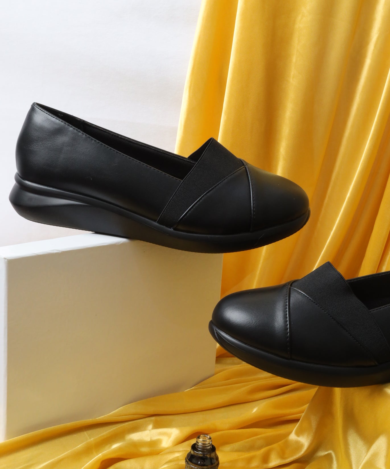 Women's flat shoes 55021 