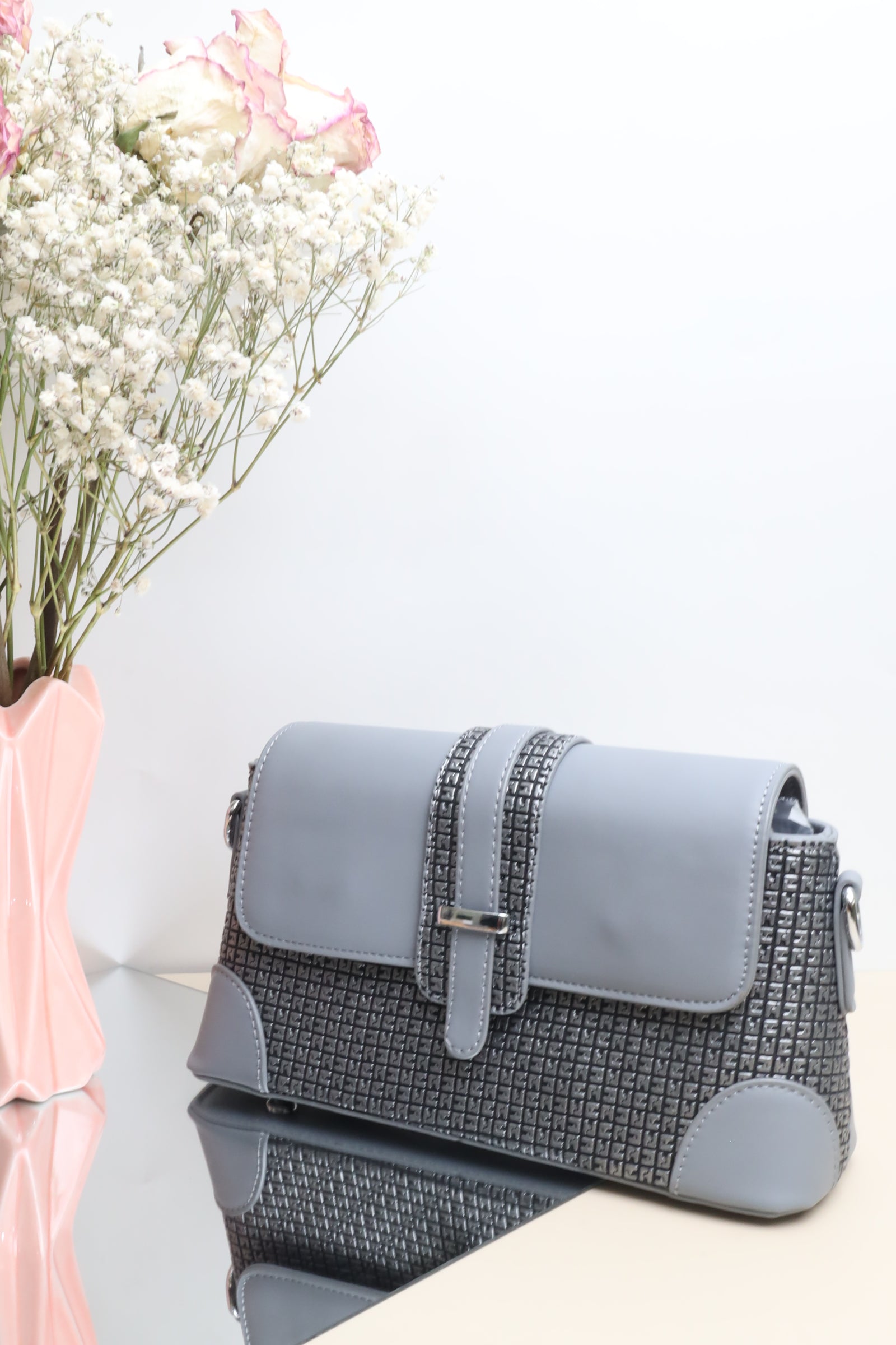 D135 حقيبة نسائية