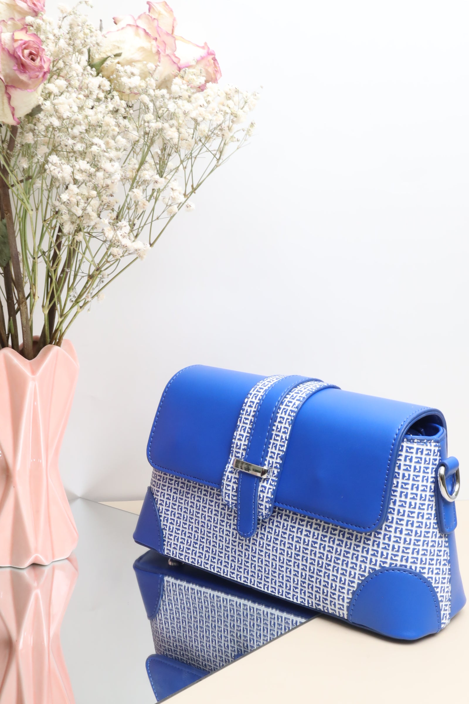 D135 حقيبة نسائية